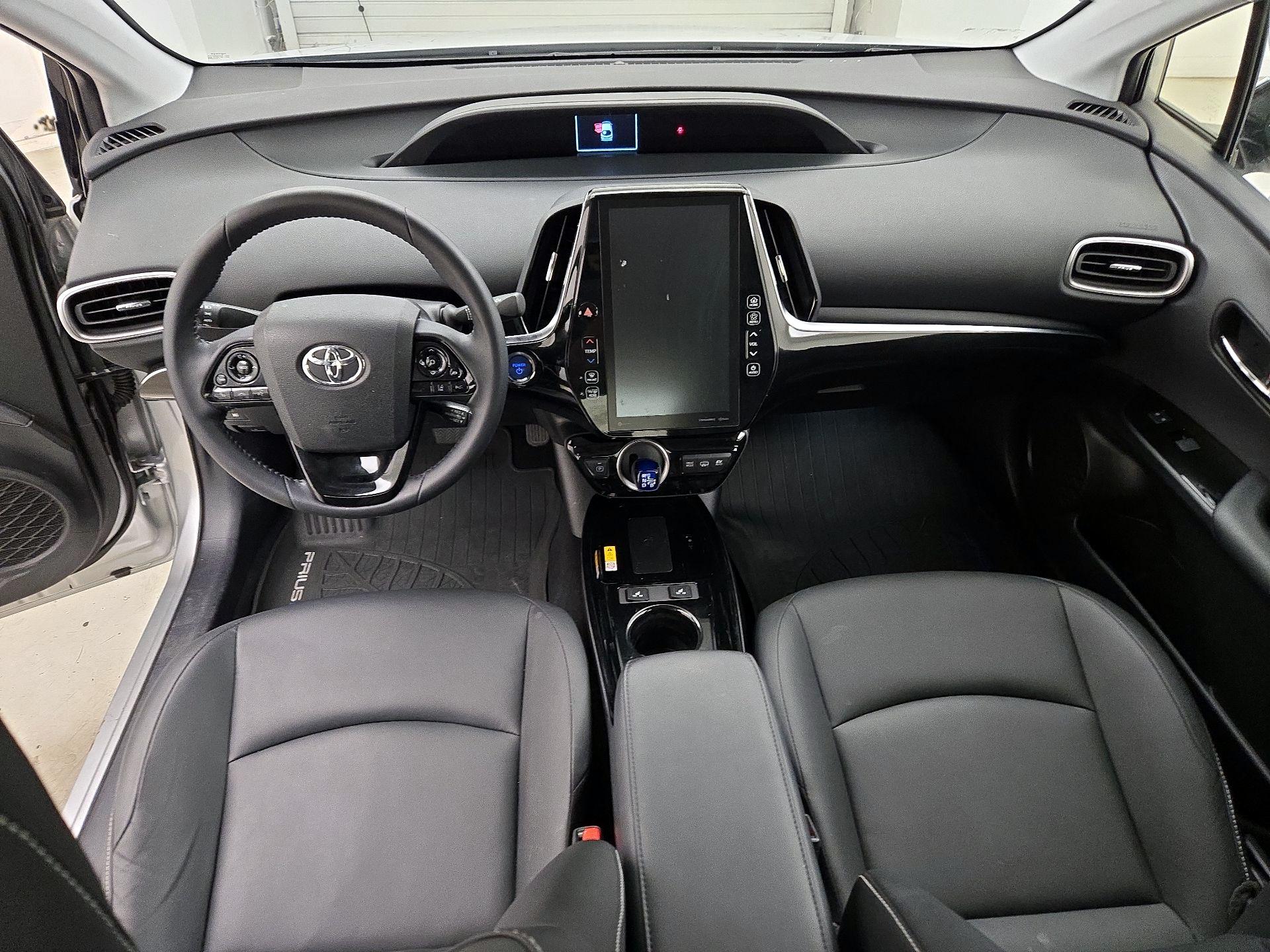 Thumbnail: 2020 Toyota Prius Prime - 9