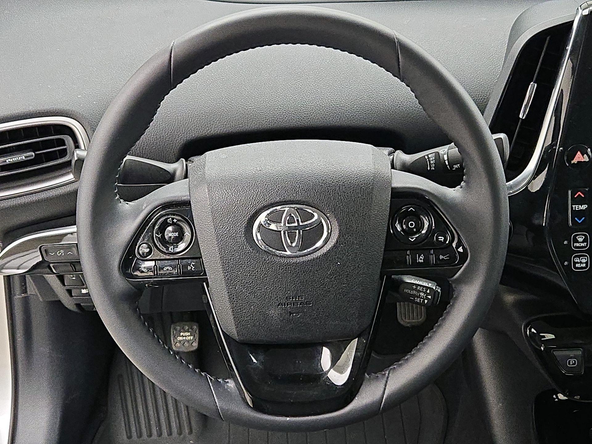 Thumbnail: 2020 Toyota Prius Prime - 10