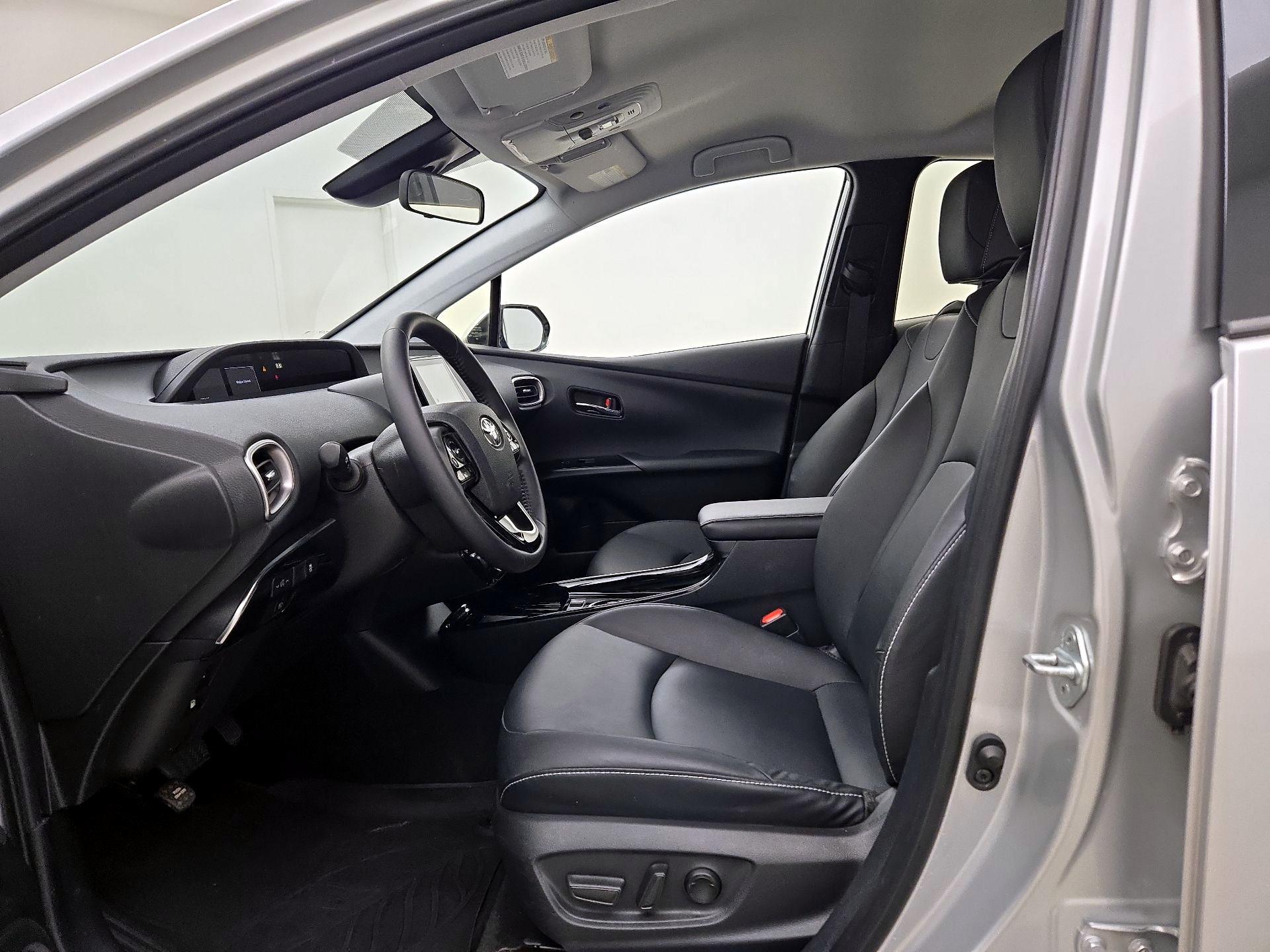 Thumbnail: 2020 Toyota Prius Prime - 11