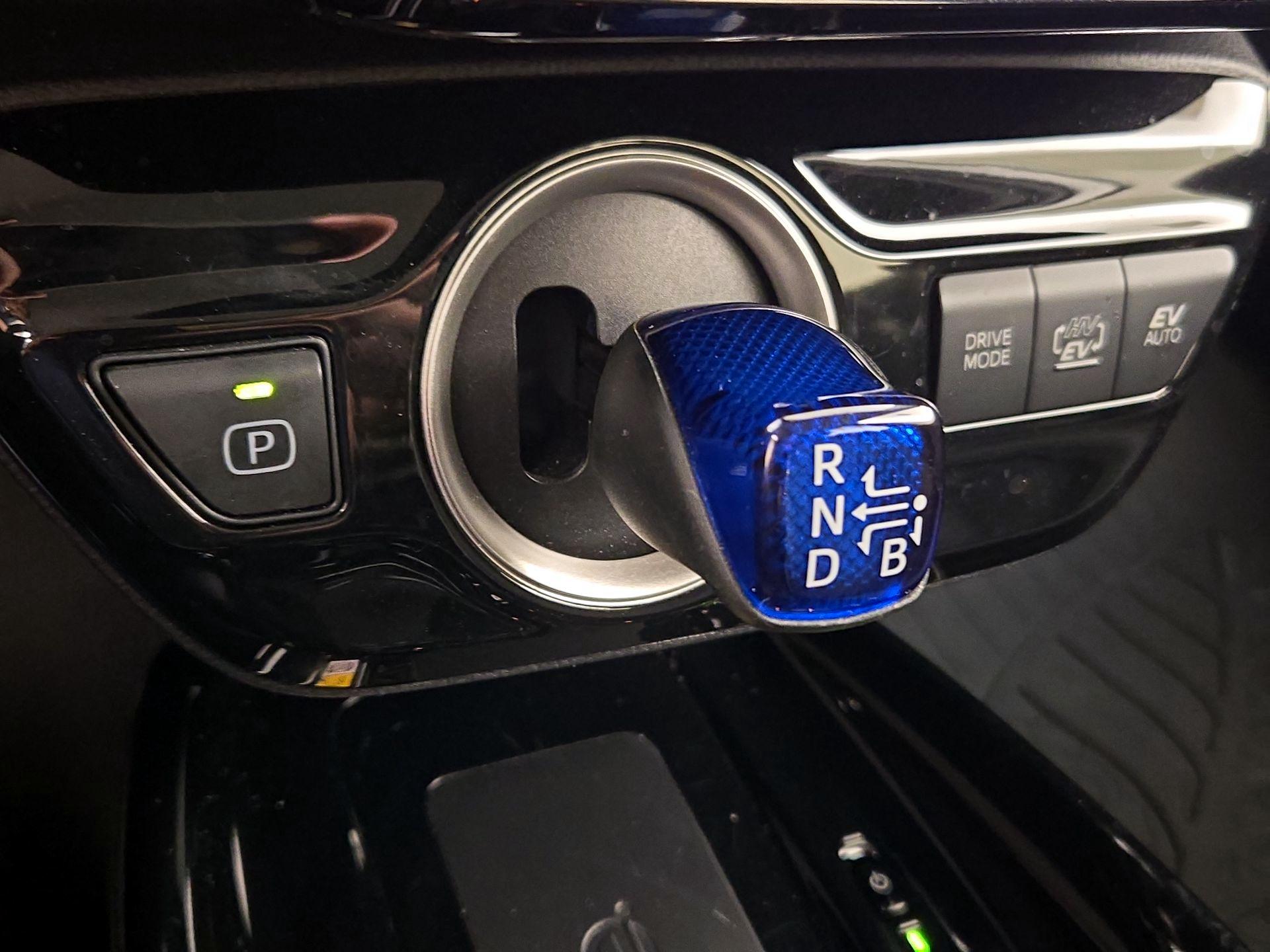Thumbnail: 2020 Toyota Prius Prime - 18