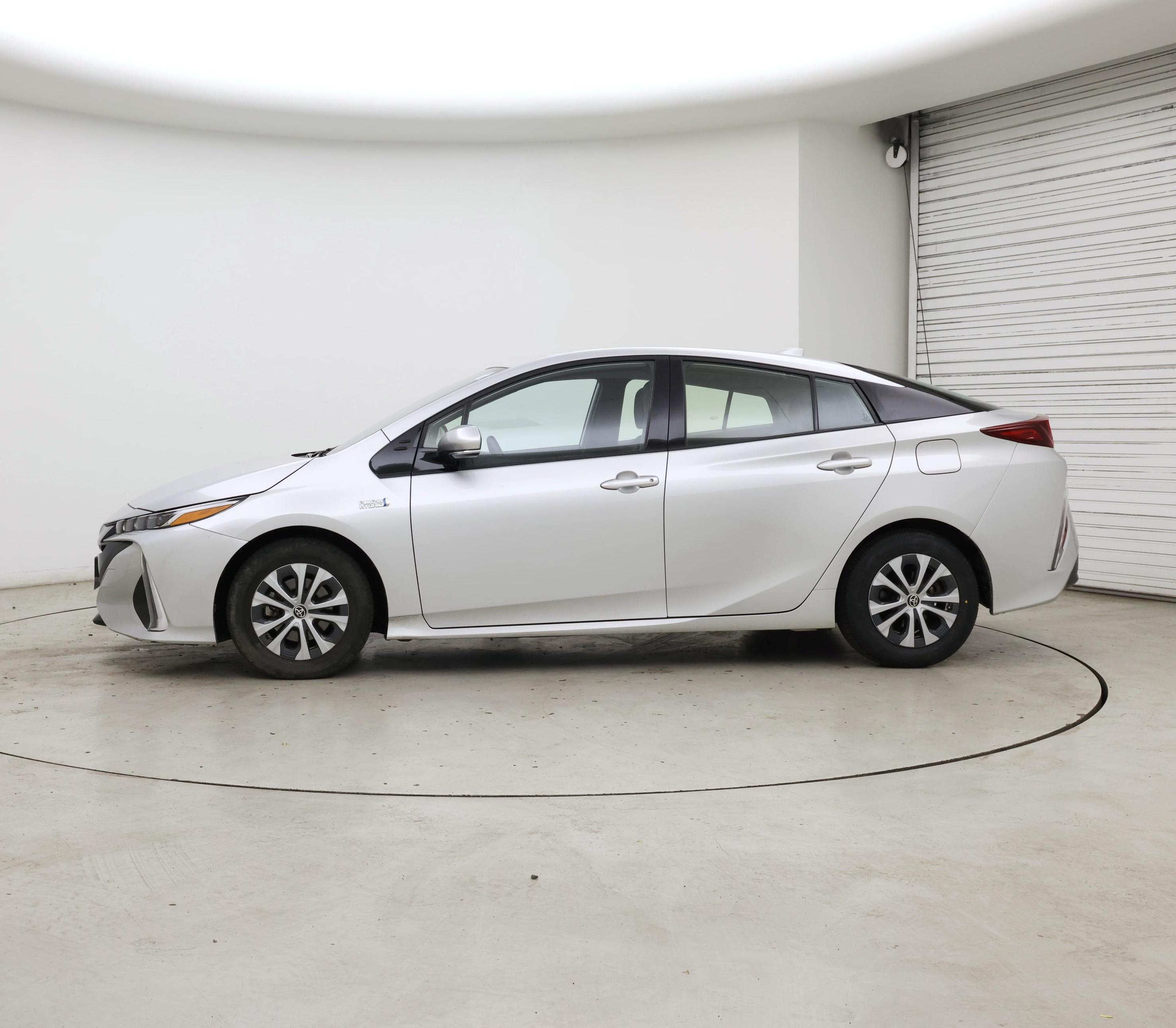 Thumbnail: 2020 Toyota Prius Prime - 3