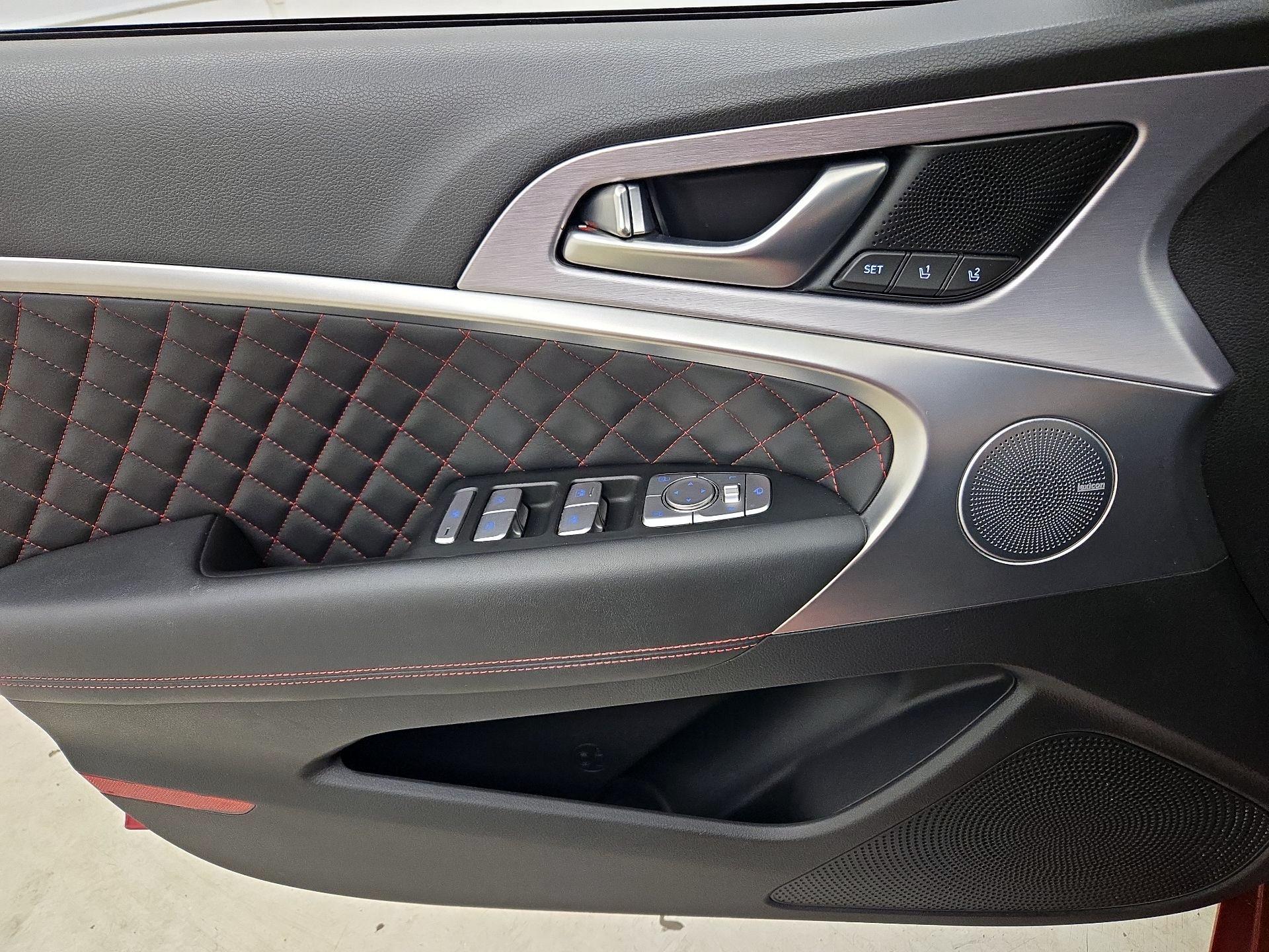 Thumbnail: 2019 Genesis G70 - 12