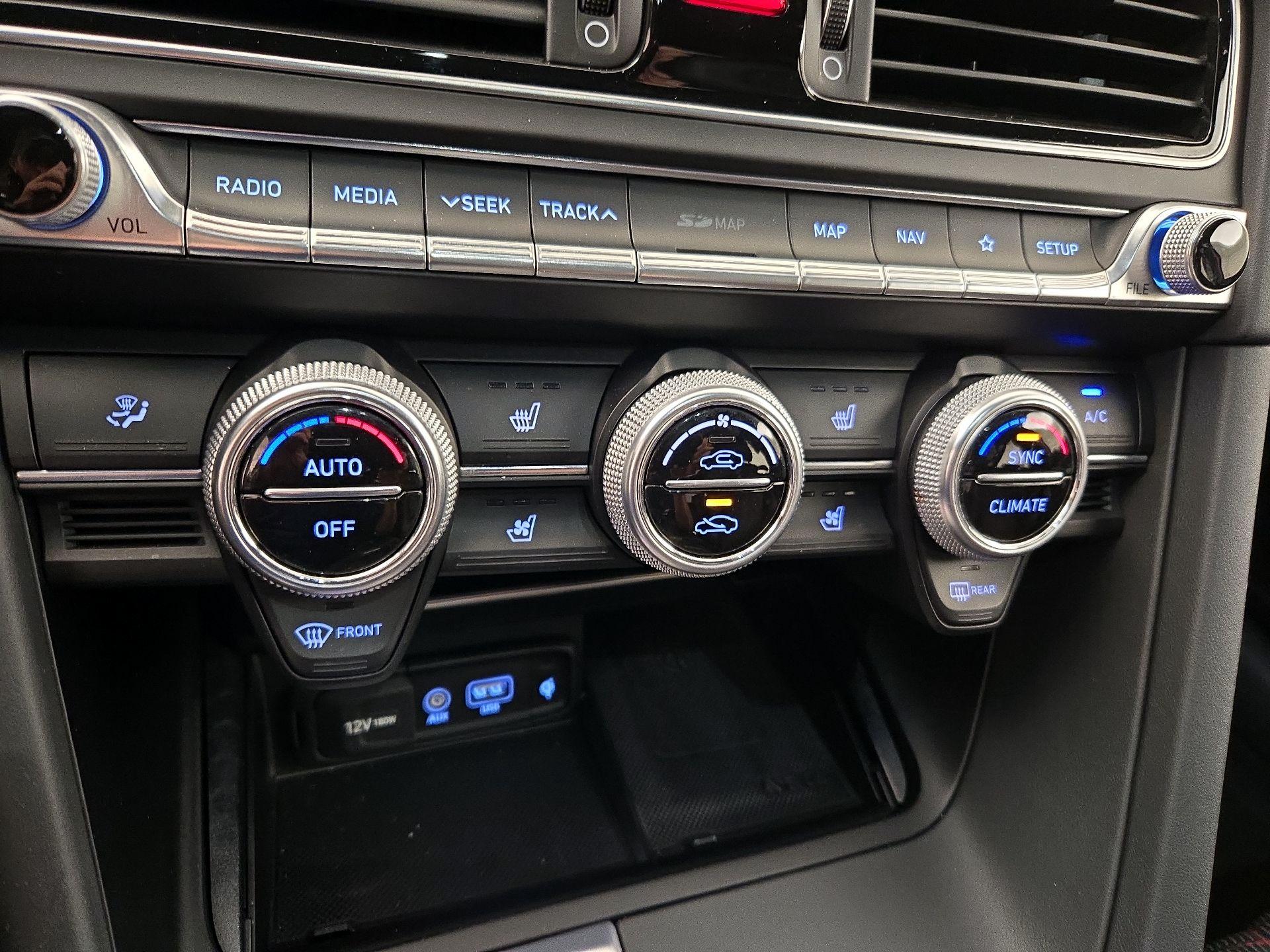Thumbnail: 2019 Genesis G70 - 14