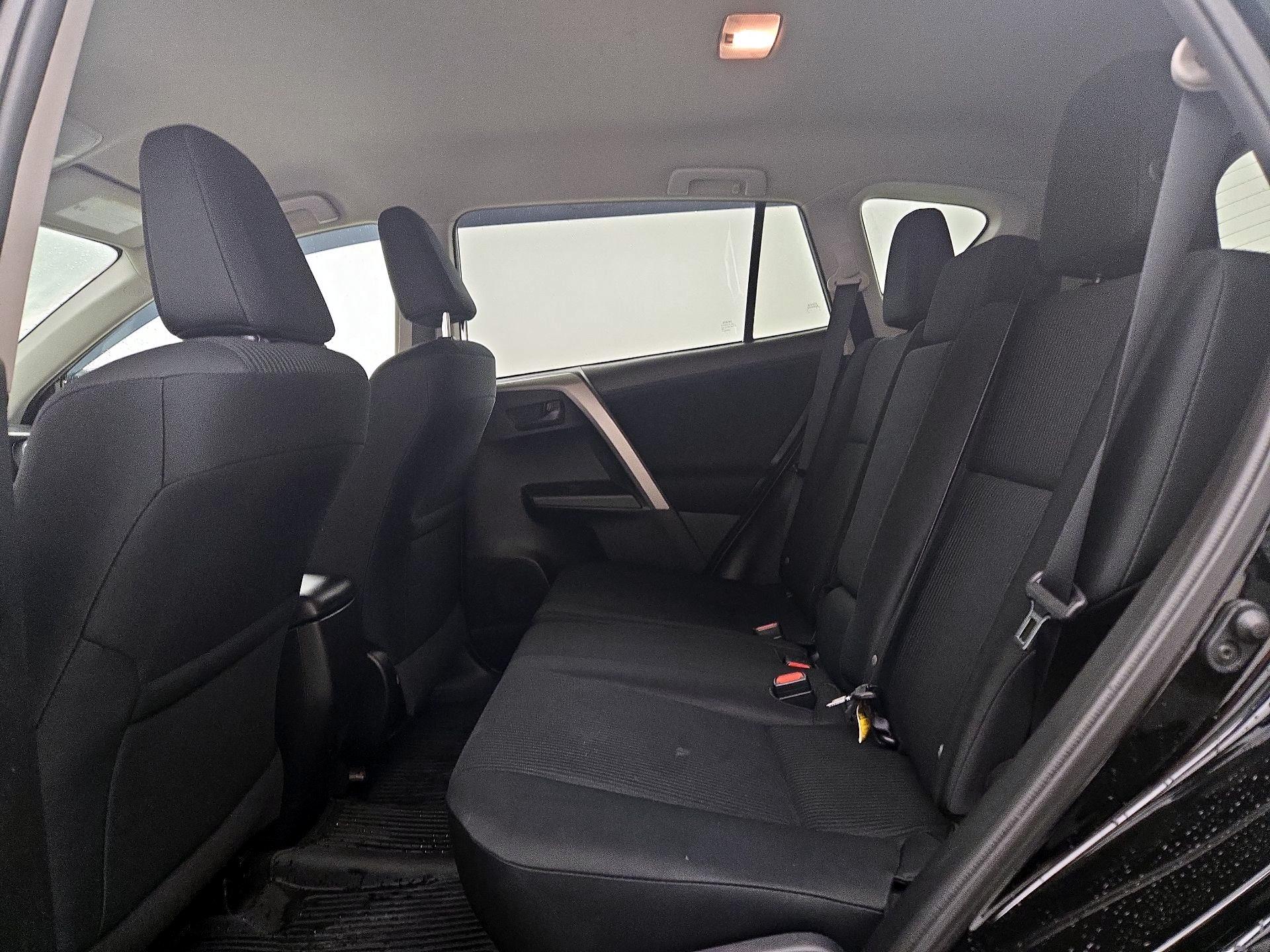 Thumbnail: 2016 Toyota RAV4 - 19