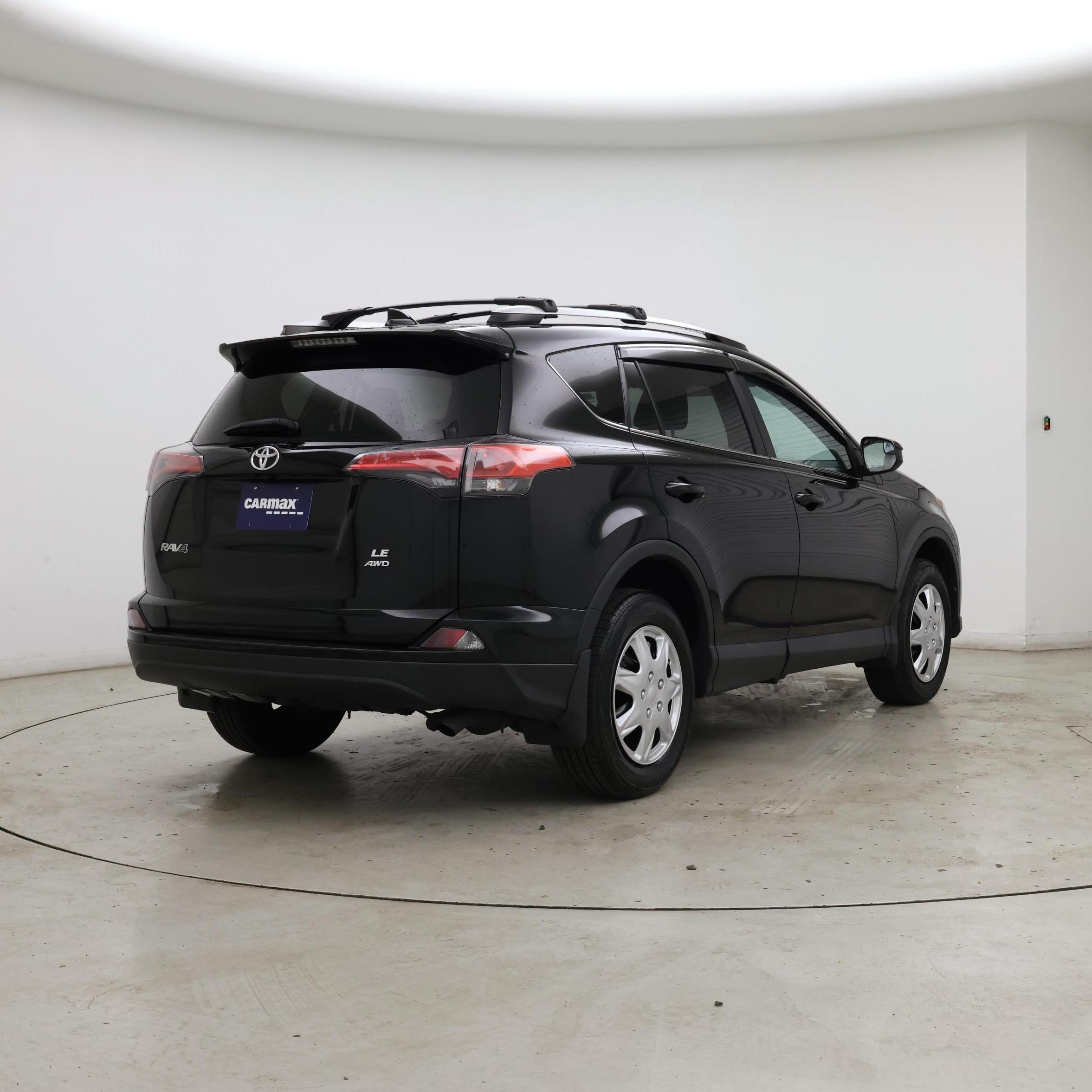 Thumbnail: 2016 Toyota RAV4 - 8