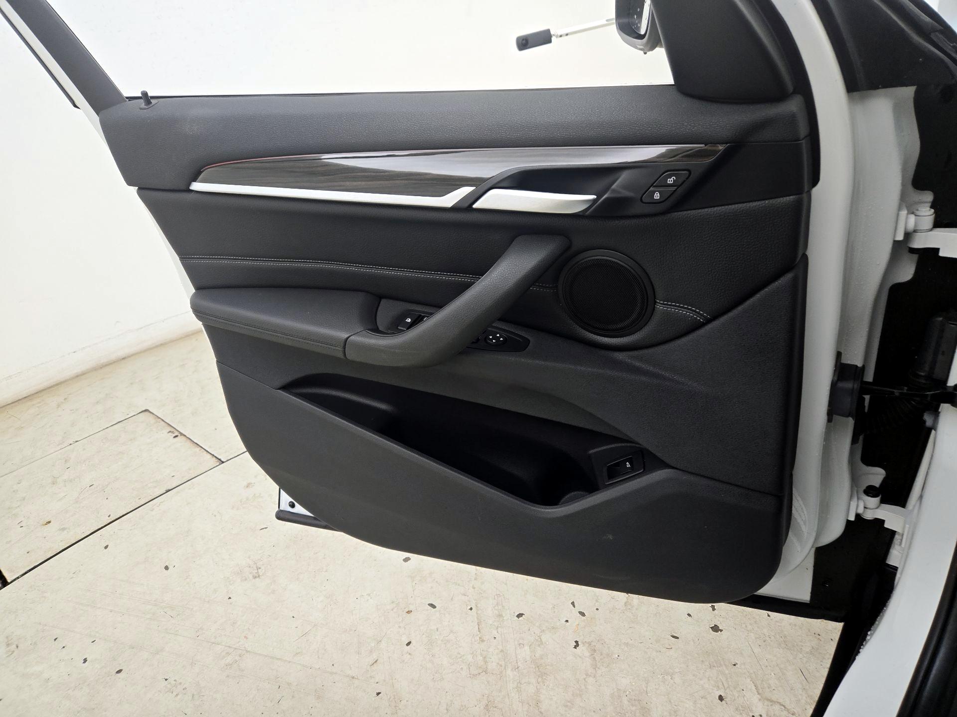 Thumbnail: 2017 BMW X1 - 12
