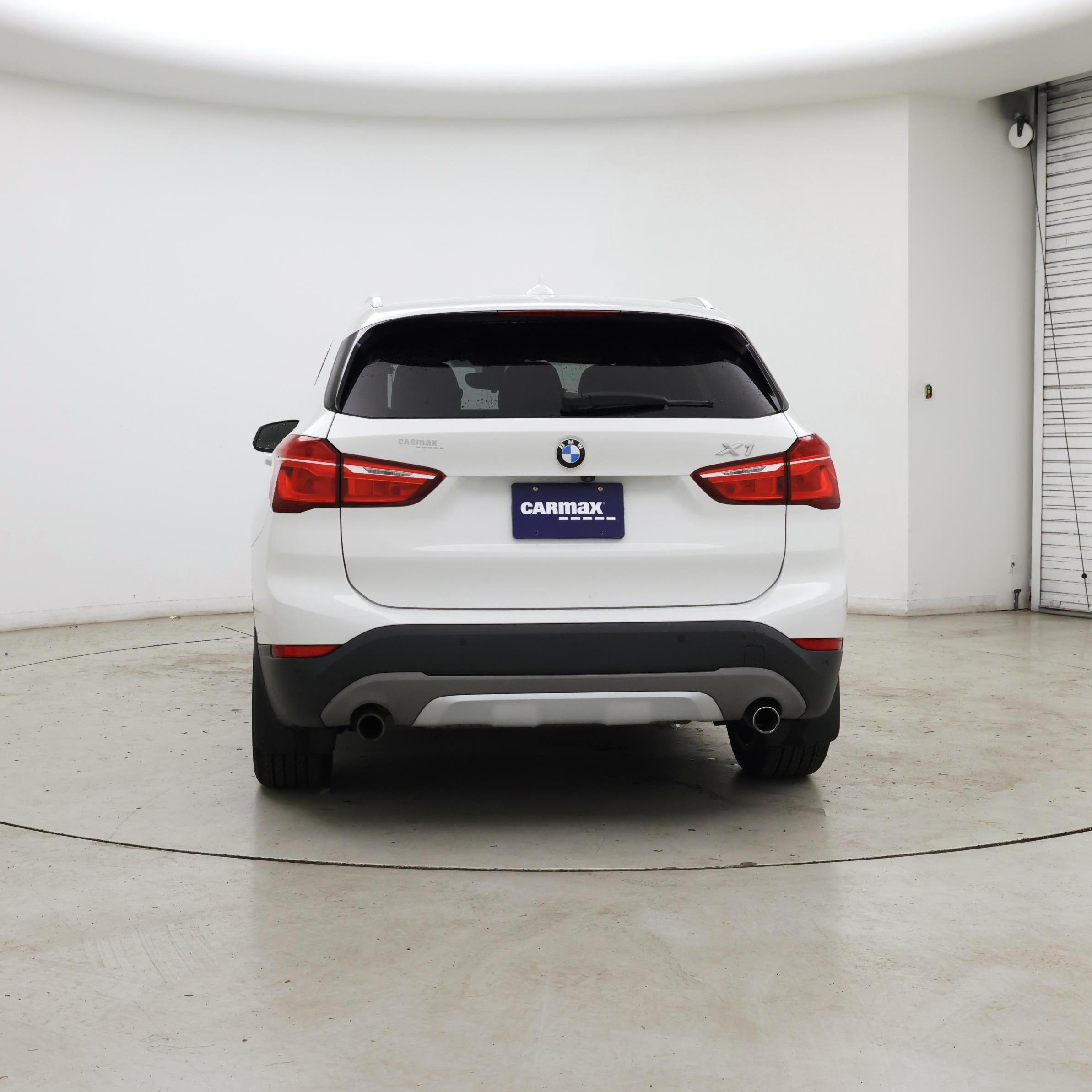 Thumbnail: 2017 BMW X1 - 6