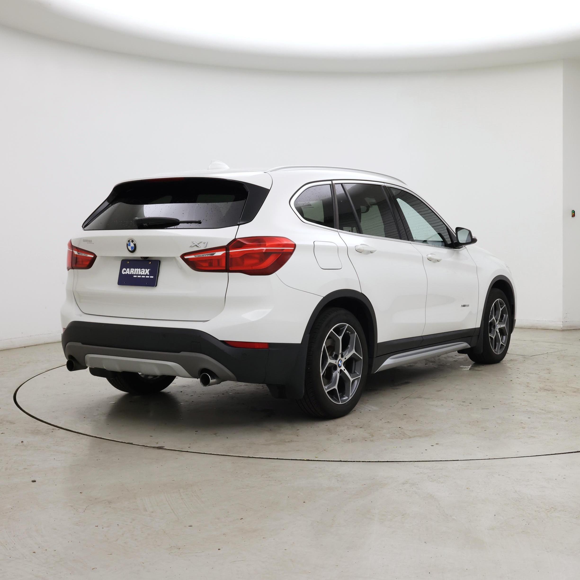 Thumbnail: 2017 BMW X1 - 8