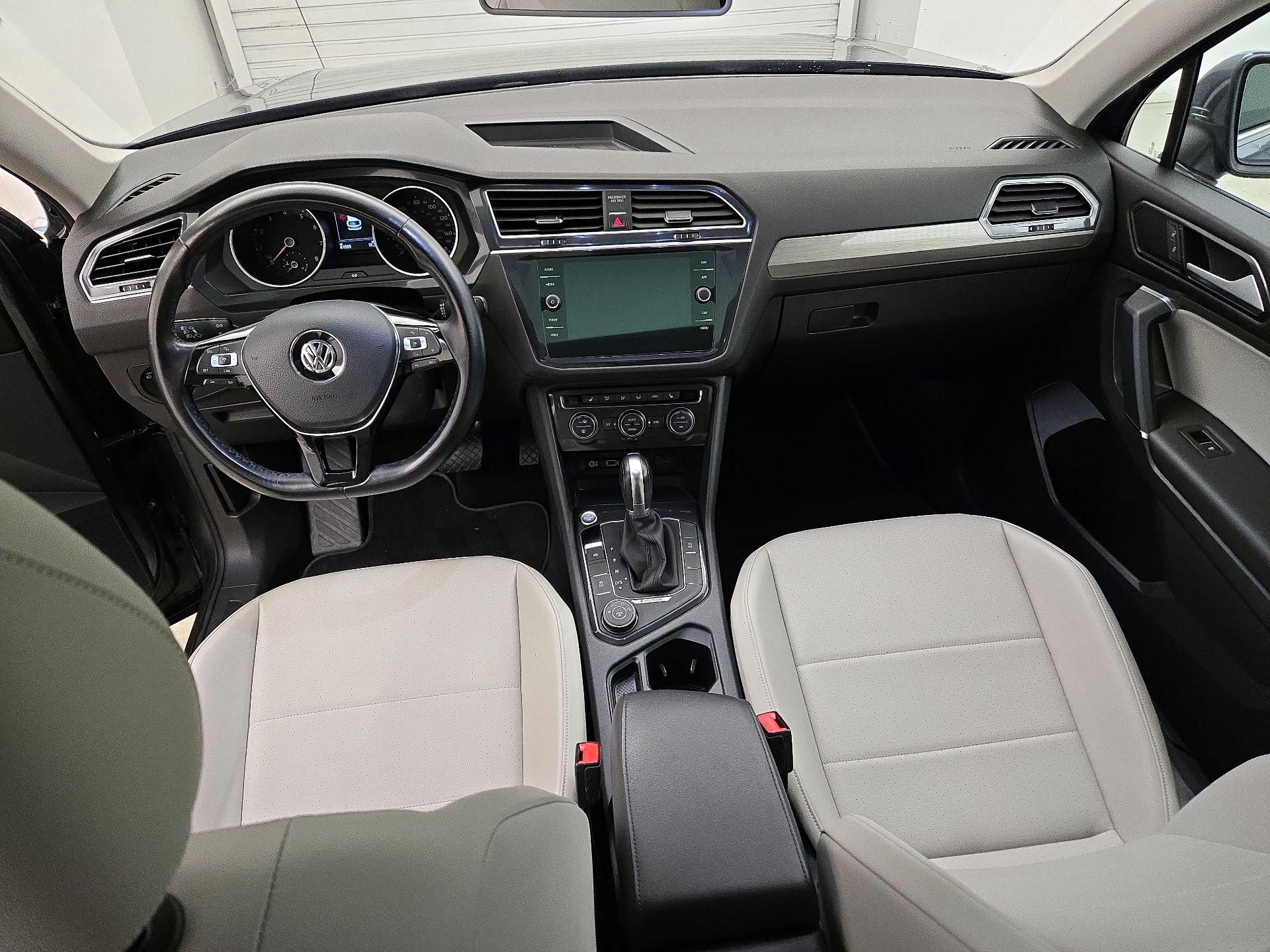 Thumbnail: 2018 Volkswagen Tiguan - 9