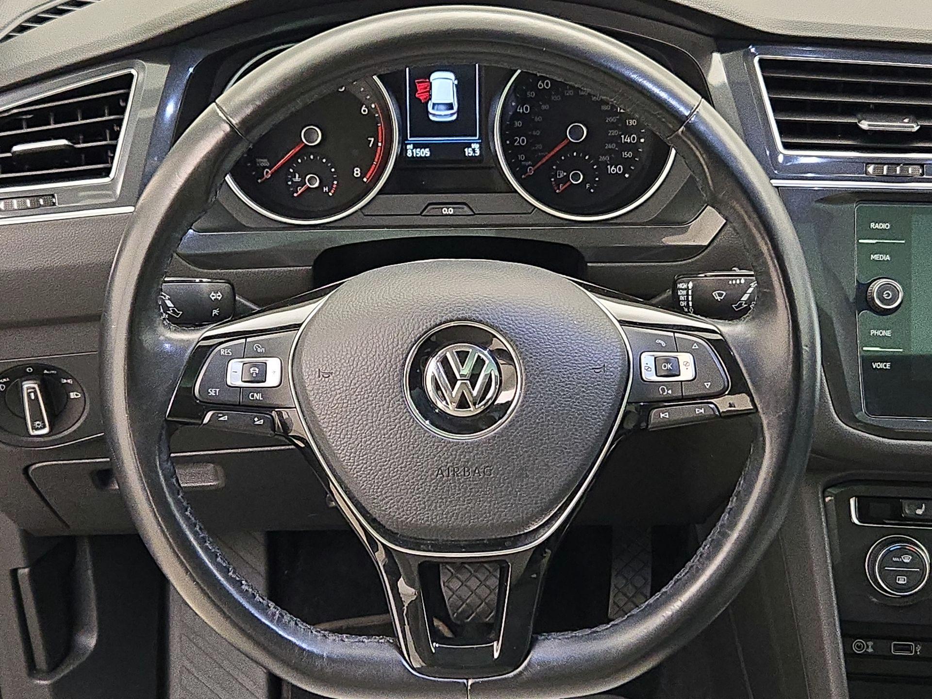 Thumbnail: 2018 Volkswagen Tiguan - 10