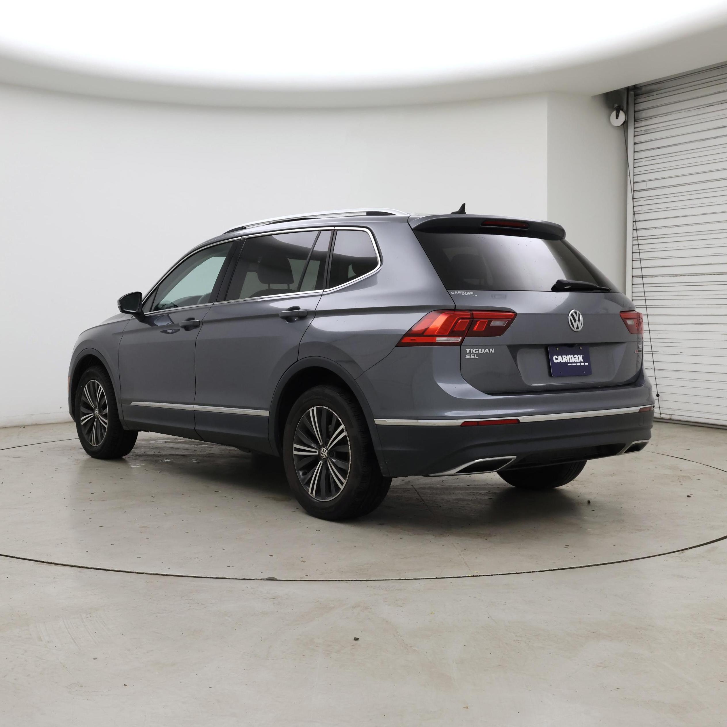 Thumbnail: 2018 Volkswagen Tiguan - 2