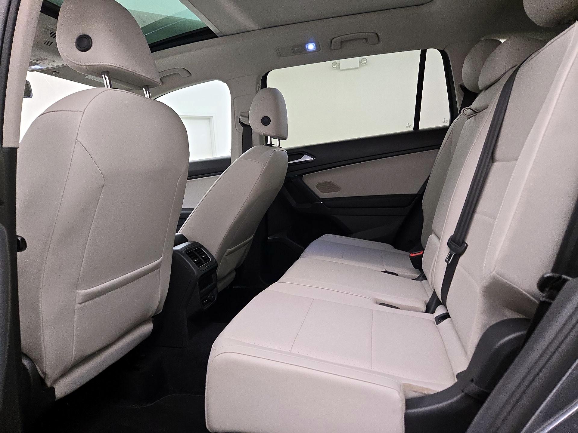 Thumbnail: 2018 Volkswagen Tiguan - 20