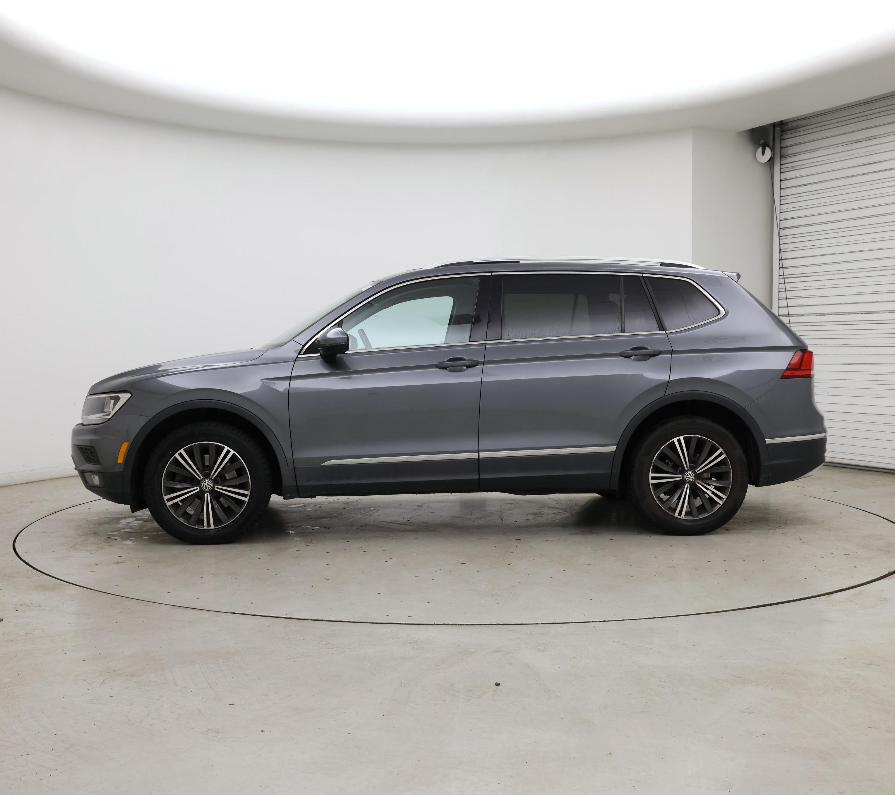 Thumbnail: 2018 Volkswagen Tiguan - 3