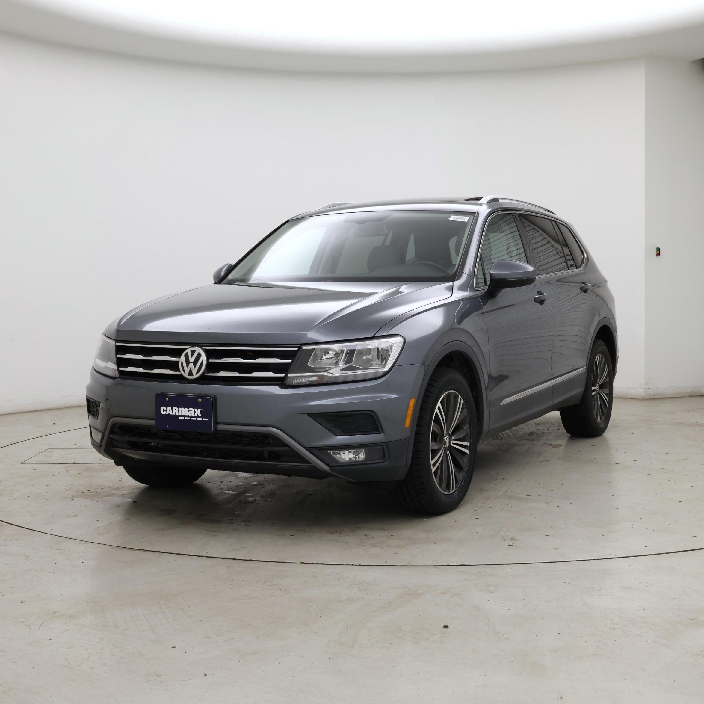 Thumbnail: 2018 Volkswagen Tiguan - 4