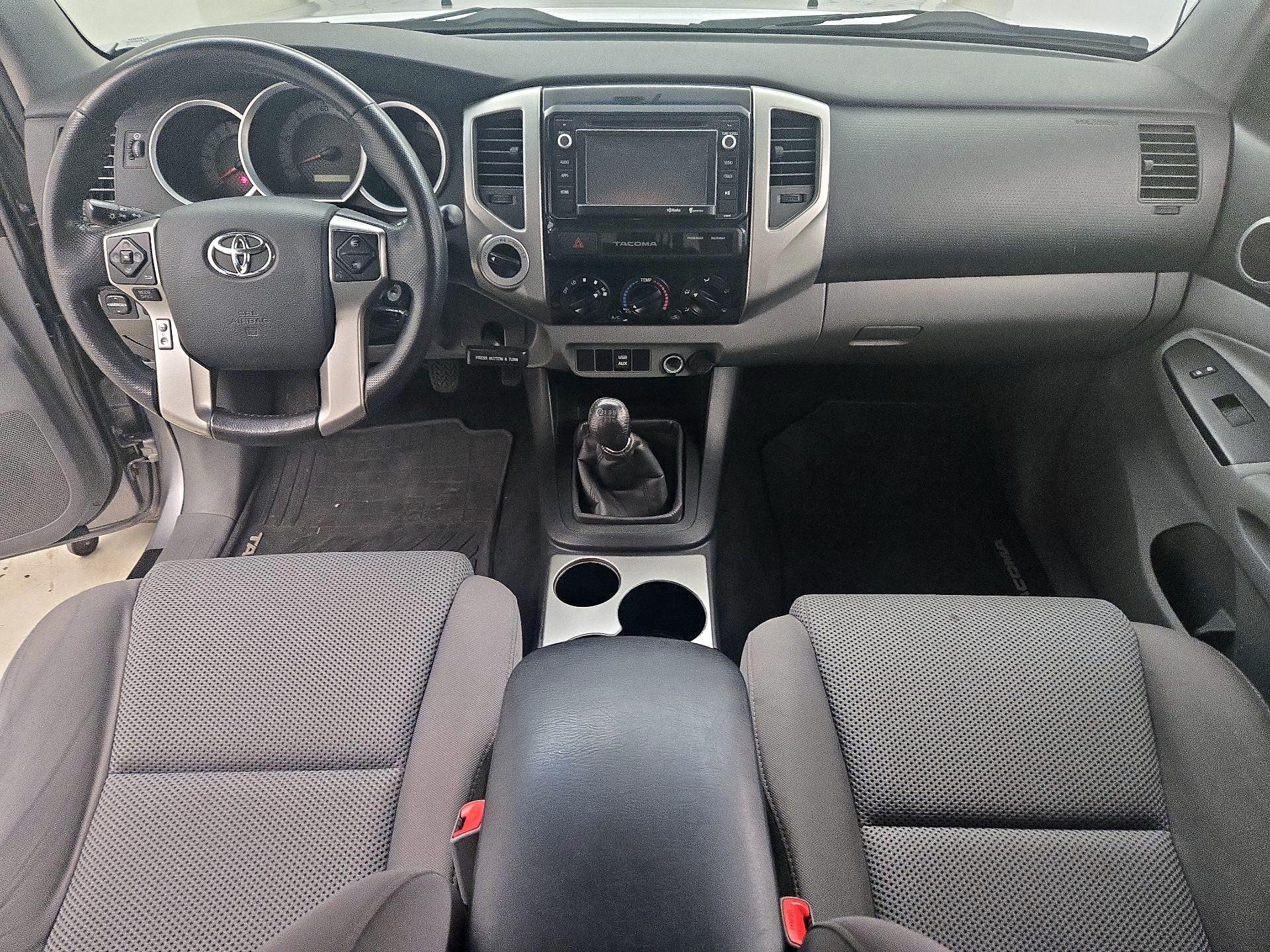 Thumbnail: 2015 Toyota Tacoma - 9