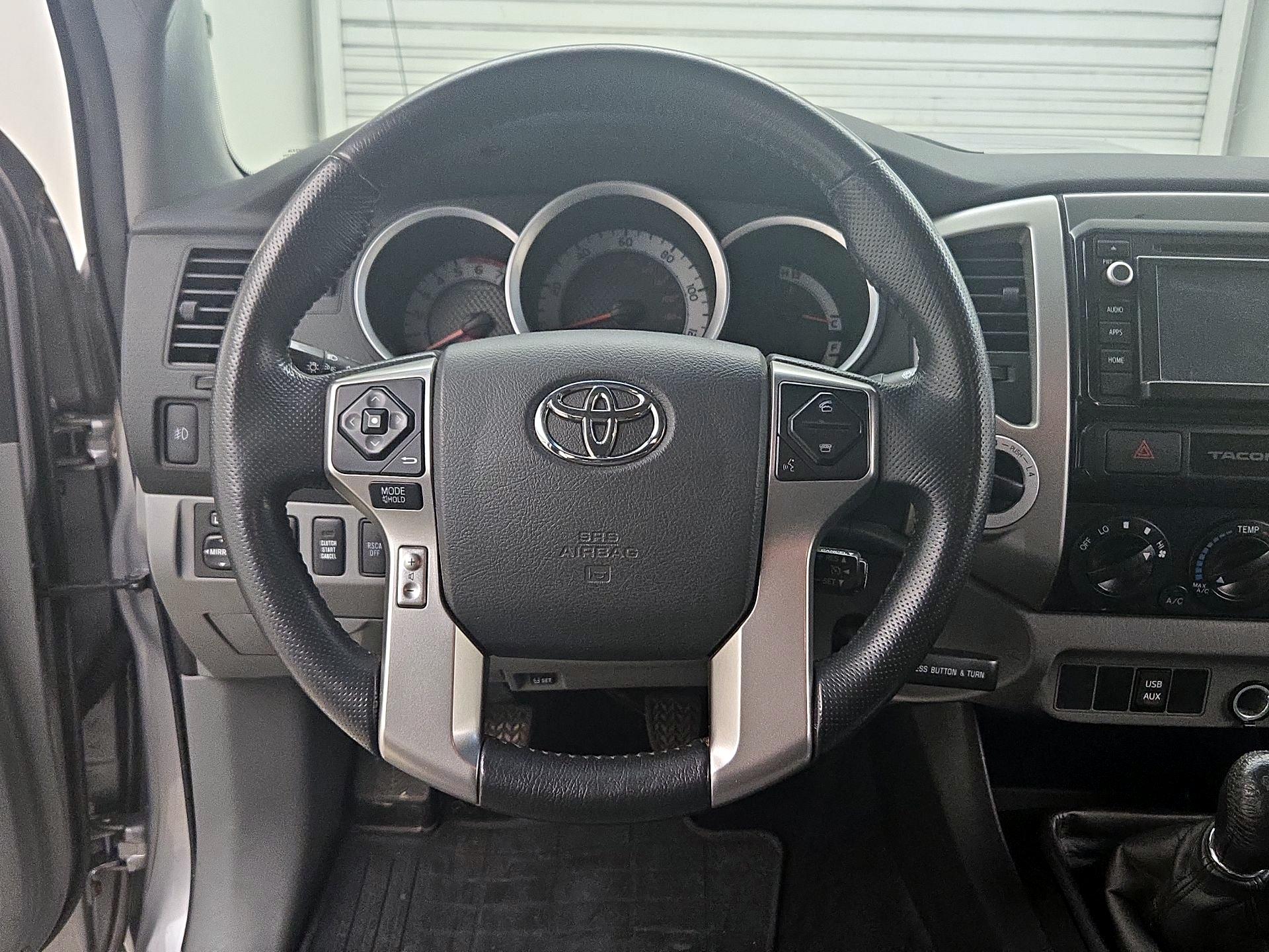 Thumbnail: 2015 Toyota Tacoma - 10