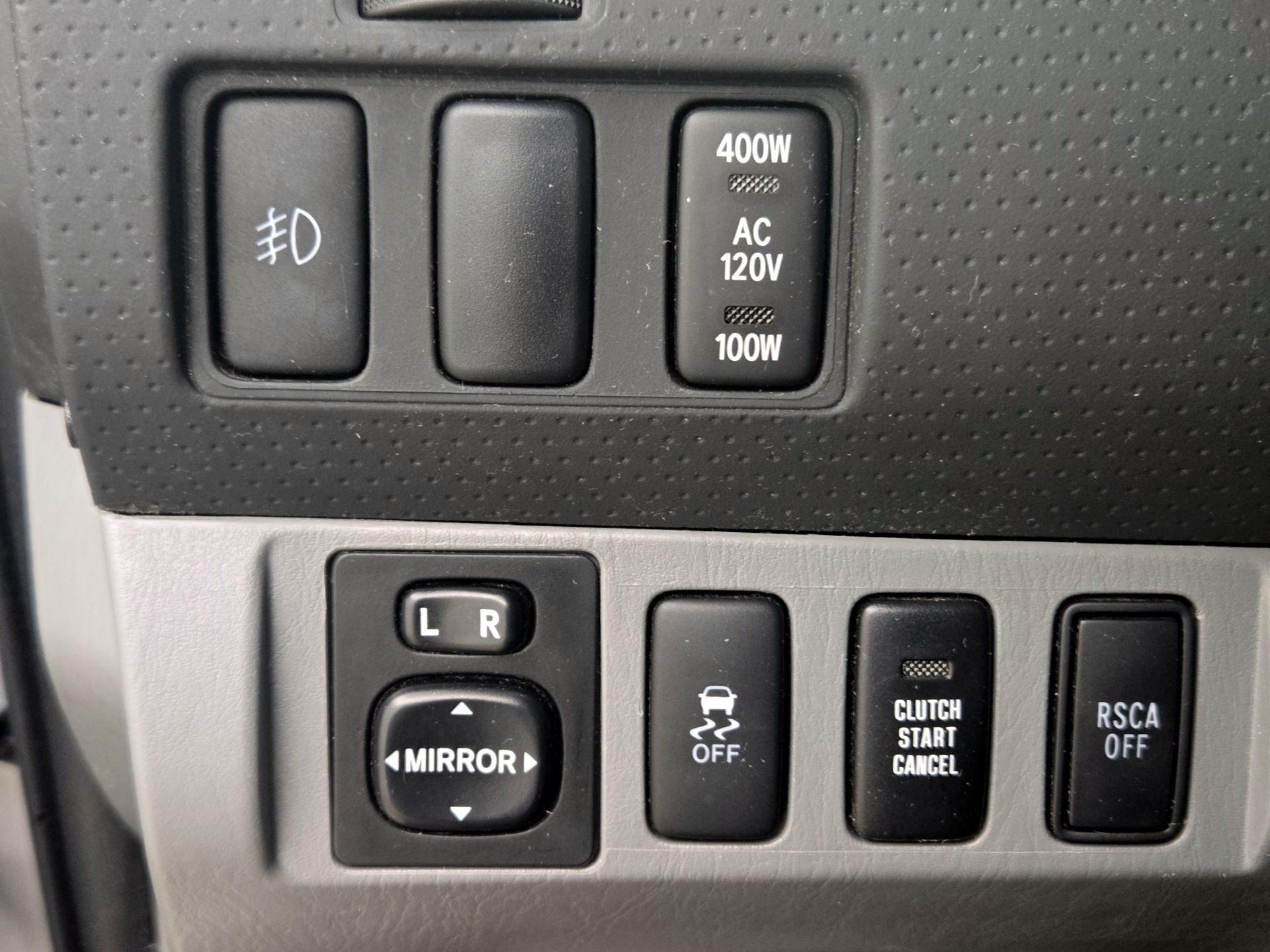 Thumbnail: 2015 Toyota Tacoma - 13