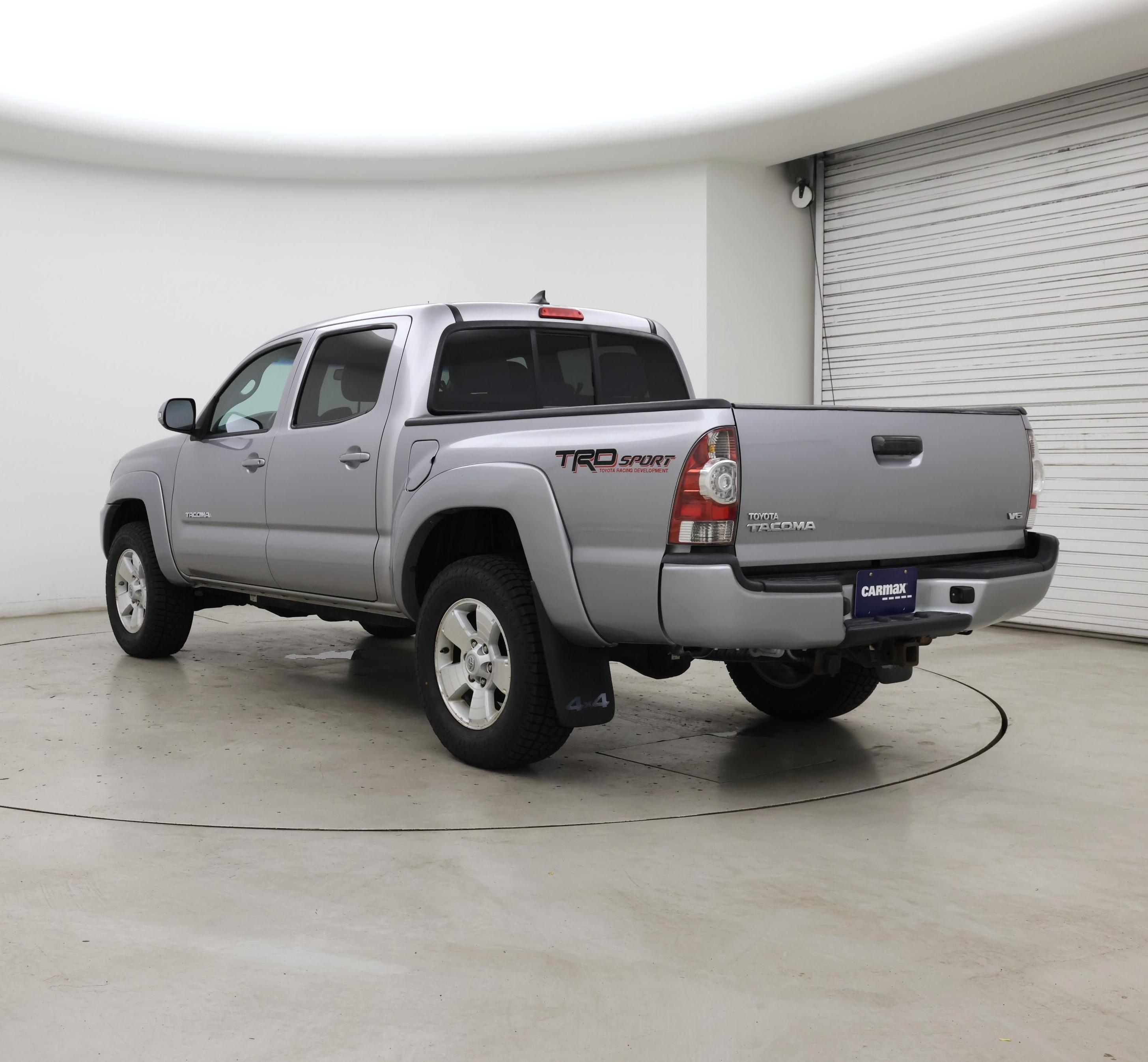 Thumbnail: 2015 Toyota Tacoma - 2