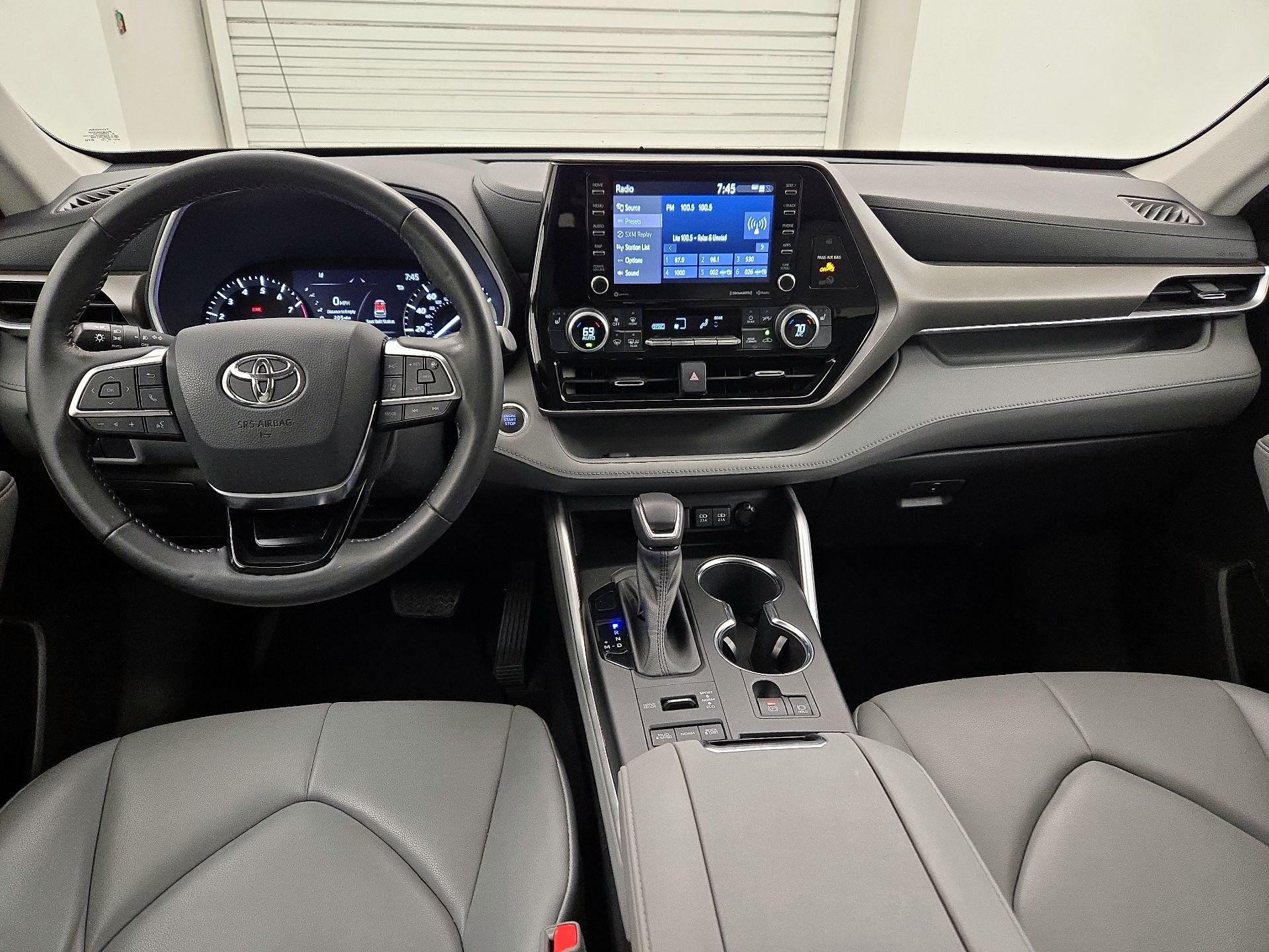 Thumbnail: 2021 Toyota Highlander - 9