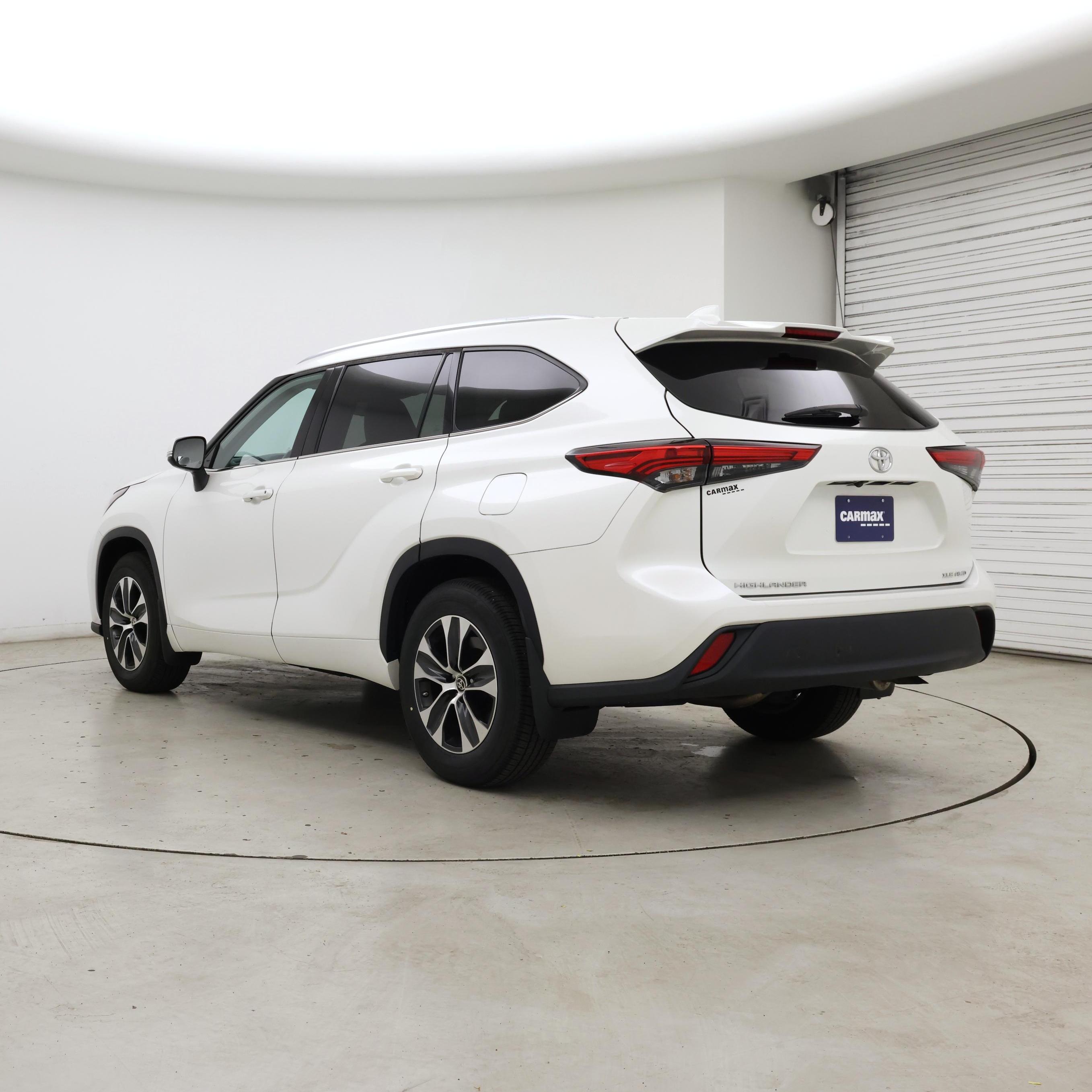 Thumbnail: 2021 Toyota Highlander - 2