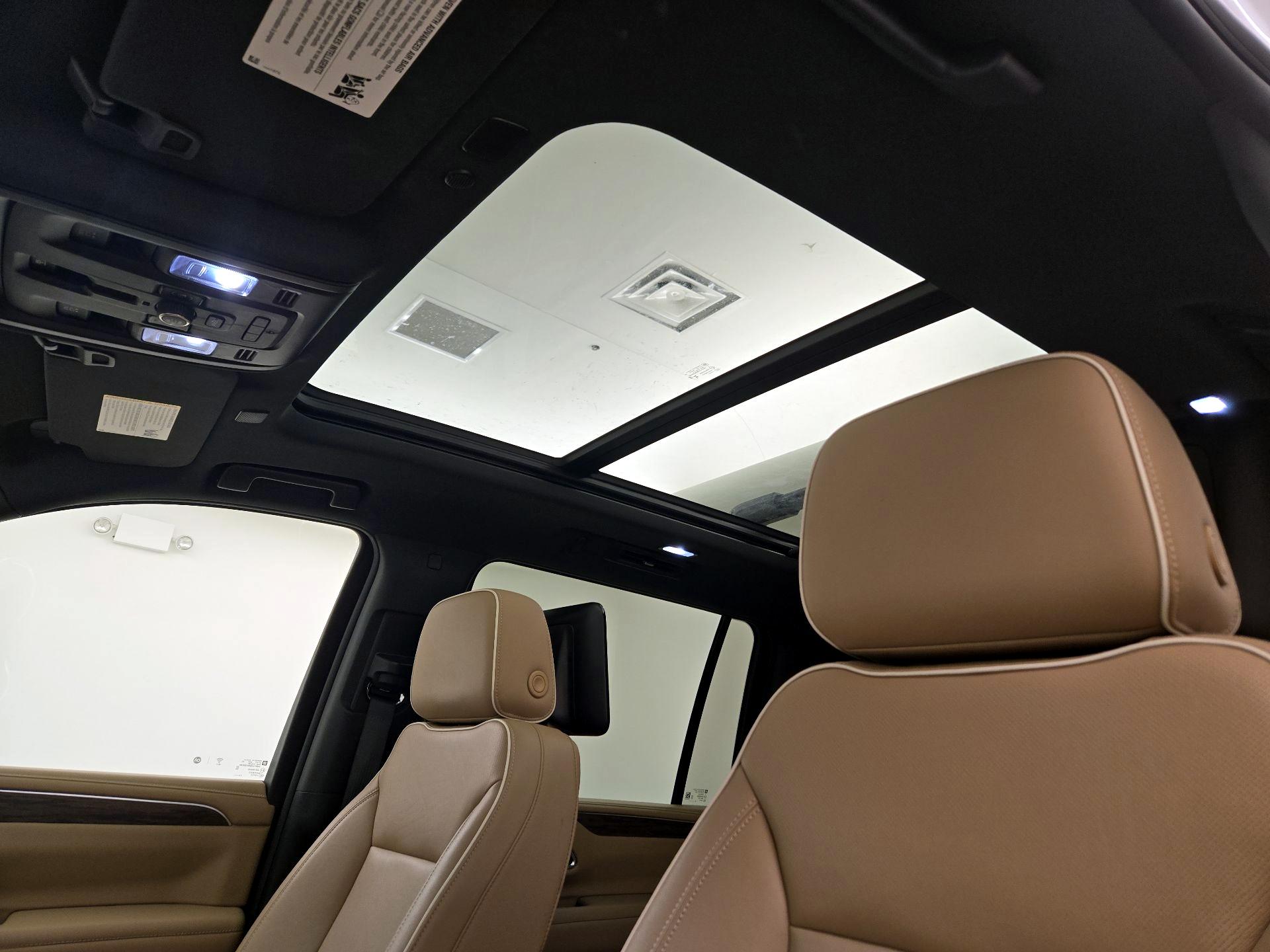 Thumbnail: 2023 Chevrolet Suburban - 20