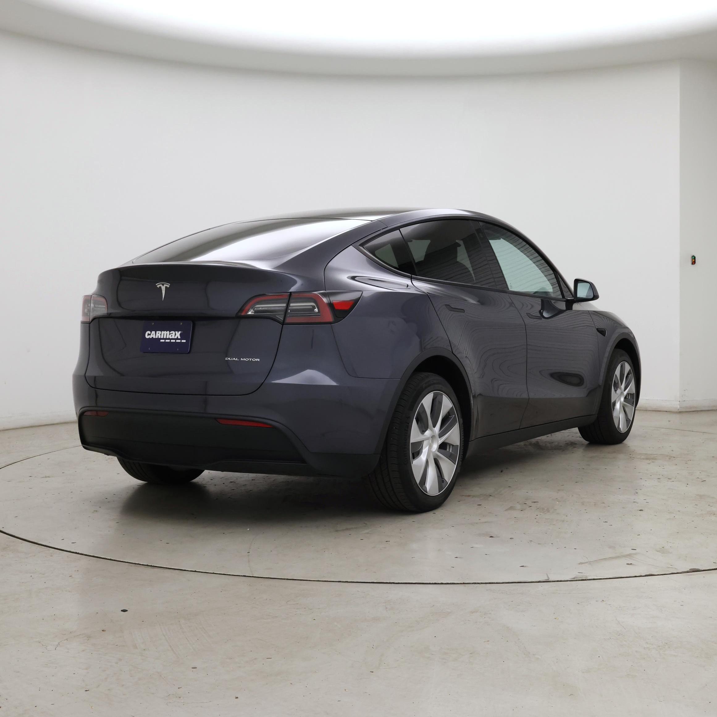 Thumbnail: 2023 Tesla Model Y - 8