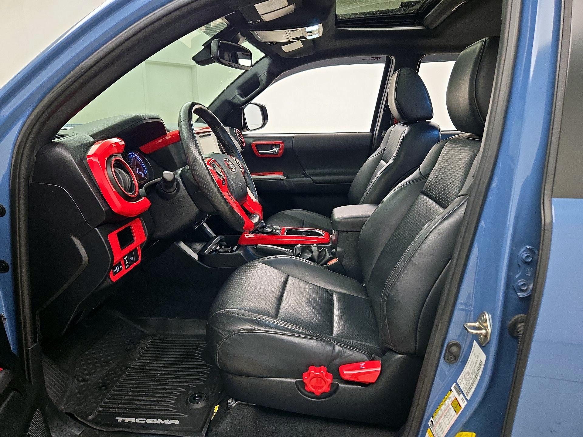 Thumbnail: 2019 Toyota Tacoma - 11