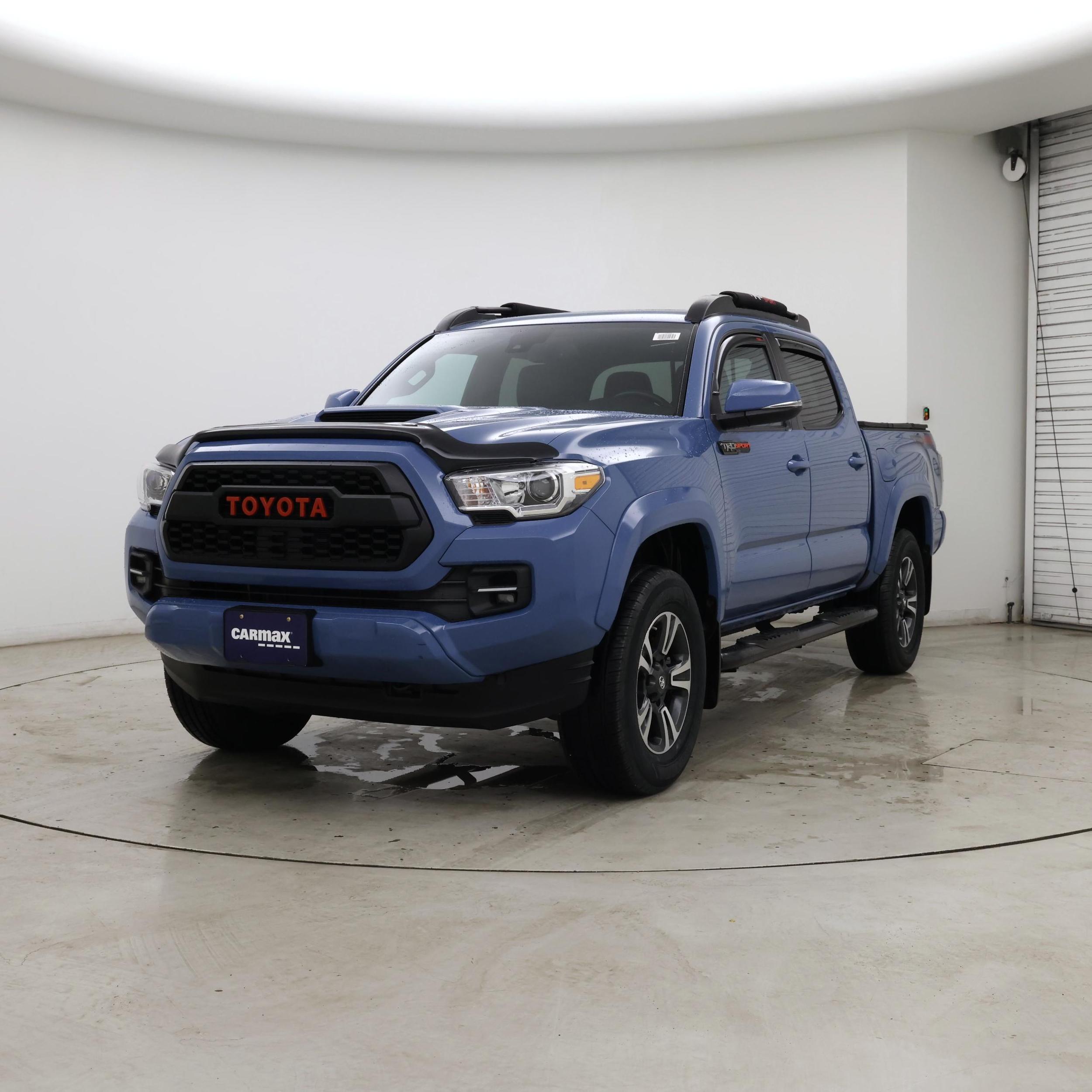 Thumbnail: 2019 Toyota Tacoma - 4