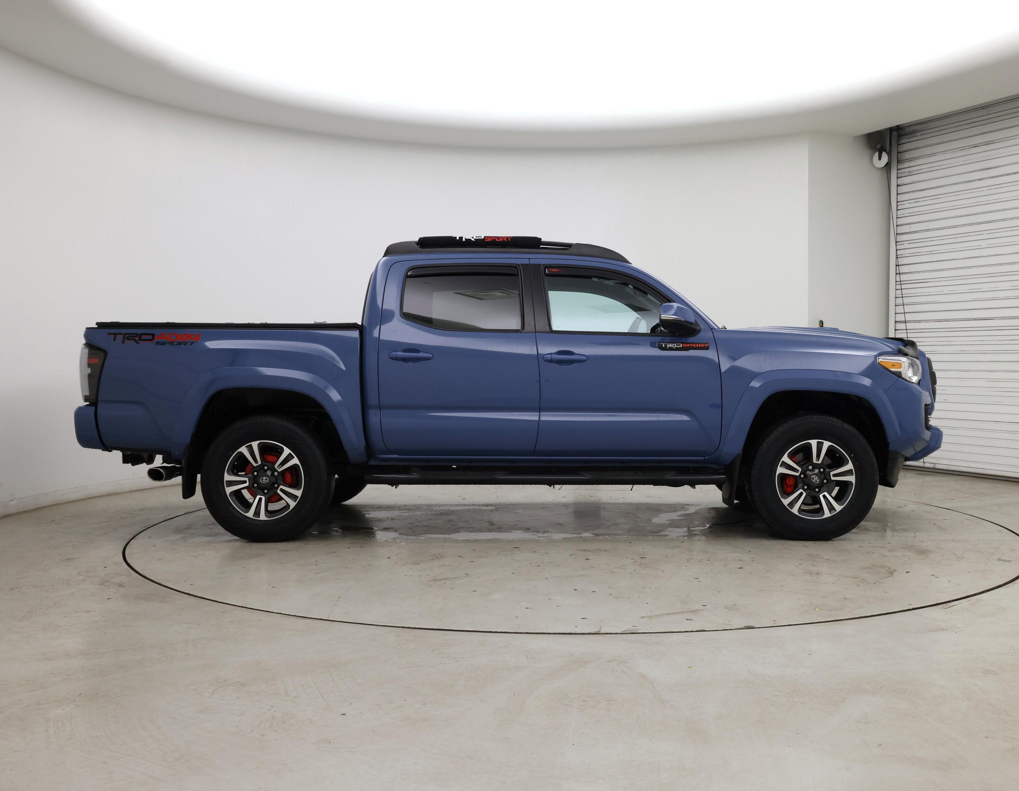 Thumbnail: 2019 Toyota Tacoma - 7
