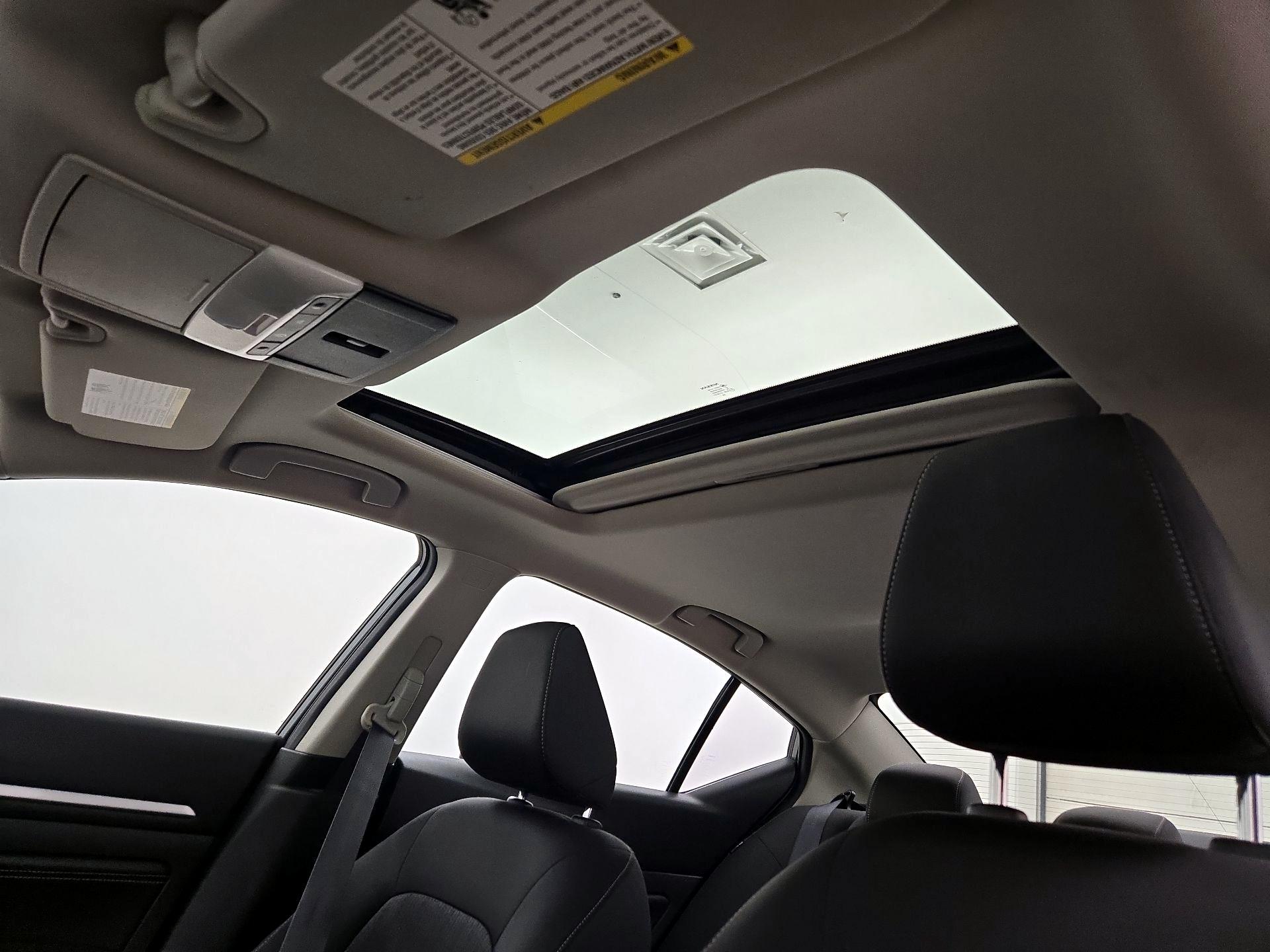 Thumbnail: 2019 Nissan Altima - 19