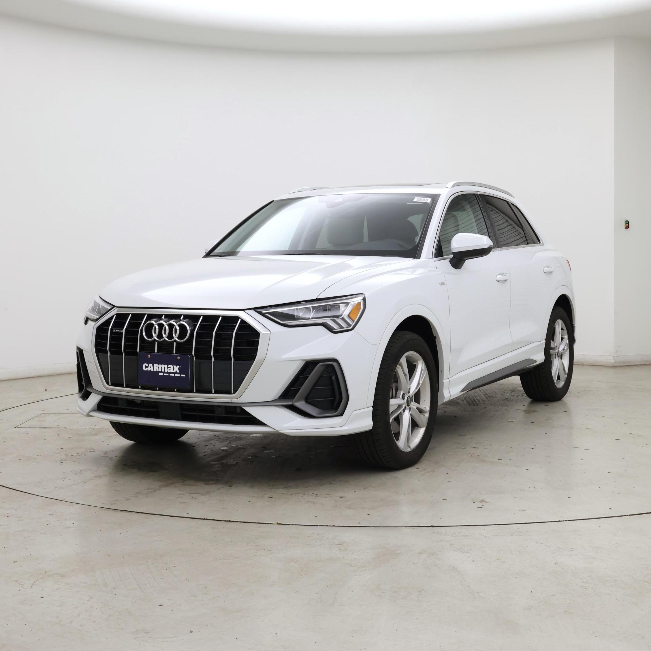 Thumbnail: 2024 Audi Q3 - 4