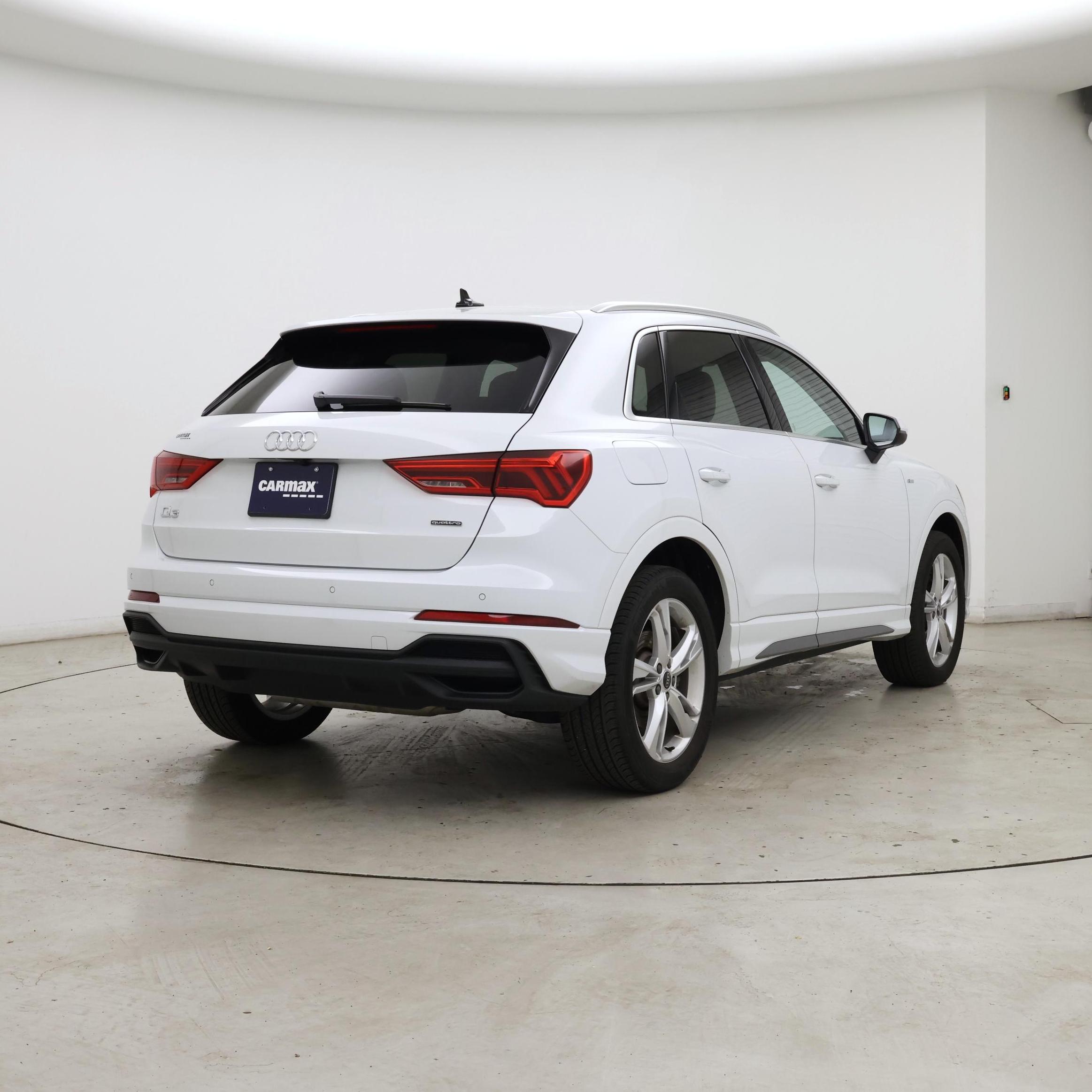 Thumbnail: 2024 Audi Q3 - 8