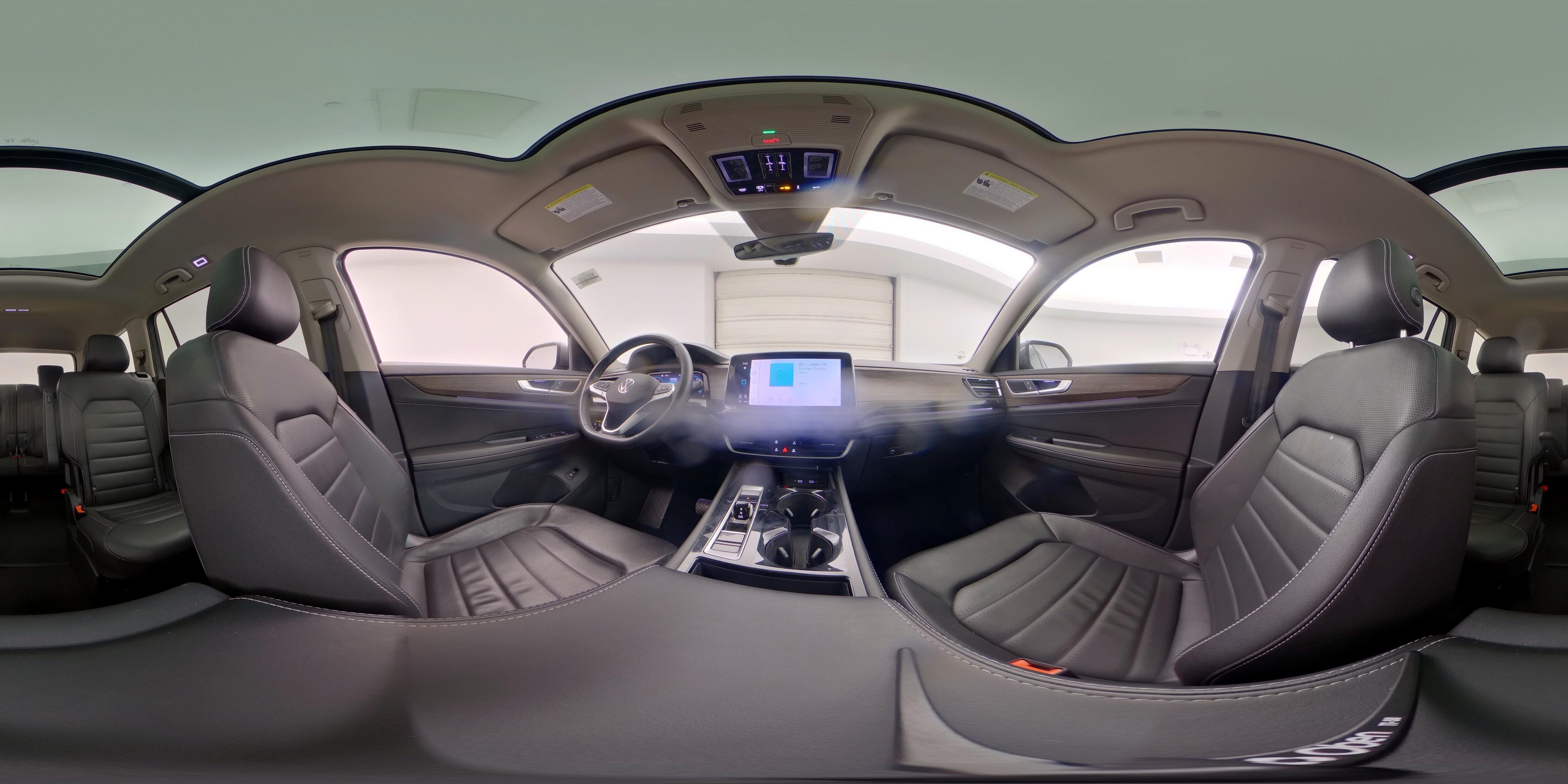 2025 Volkswagen Atlas SEL - Photo 27
