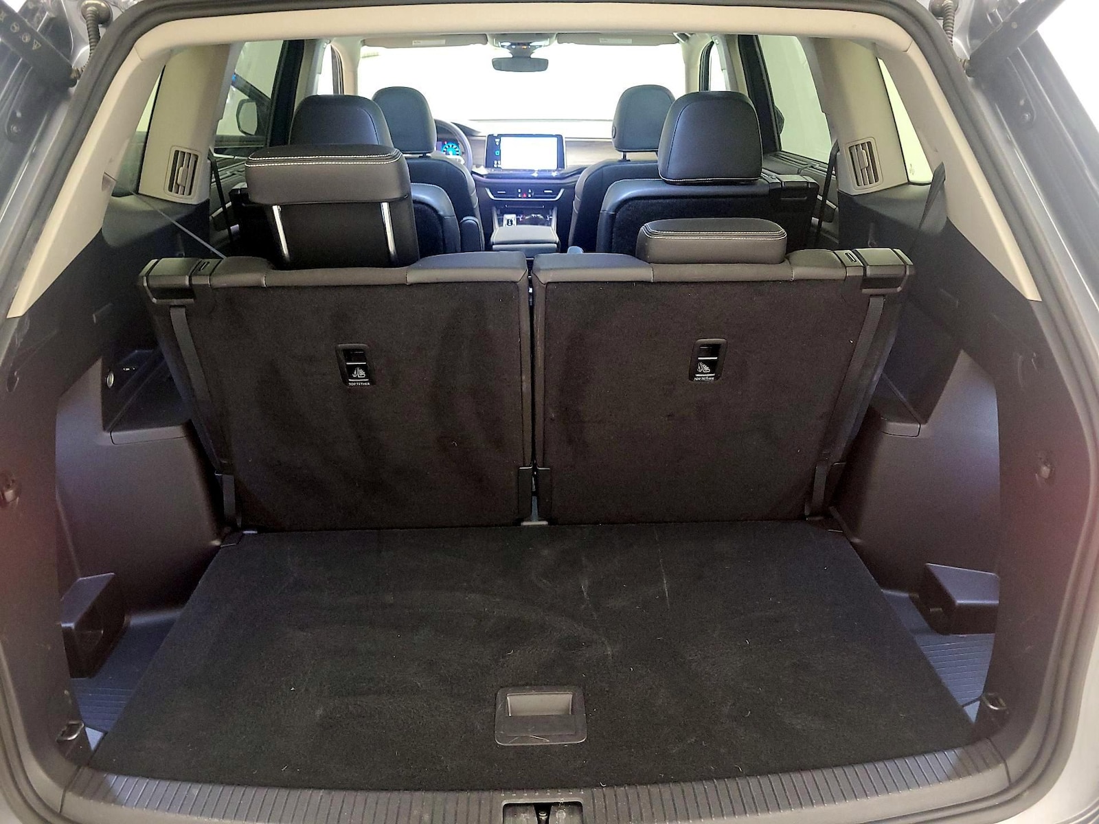 2025 Volkswagen Atlas SEL - Photo 23