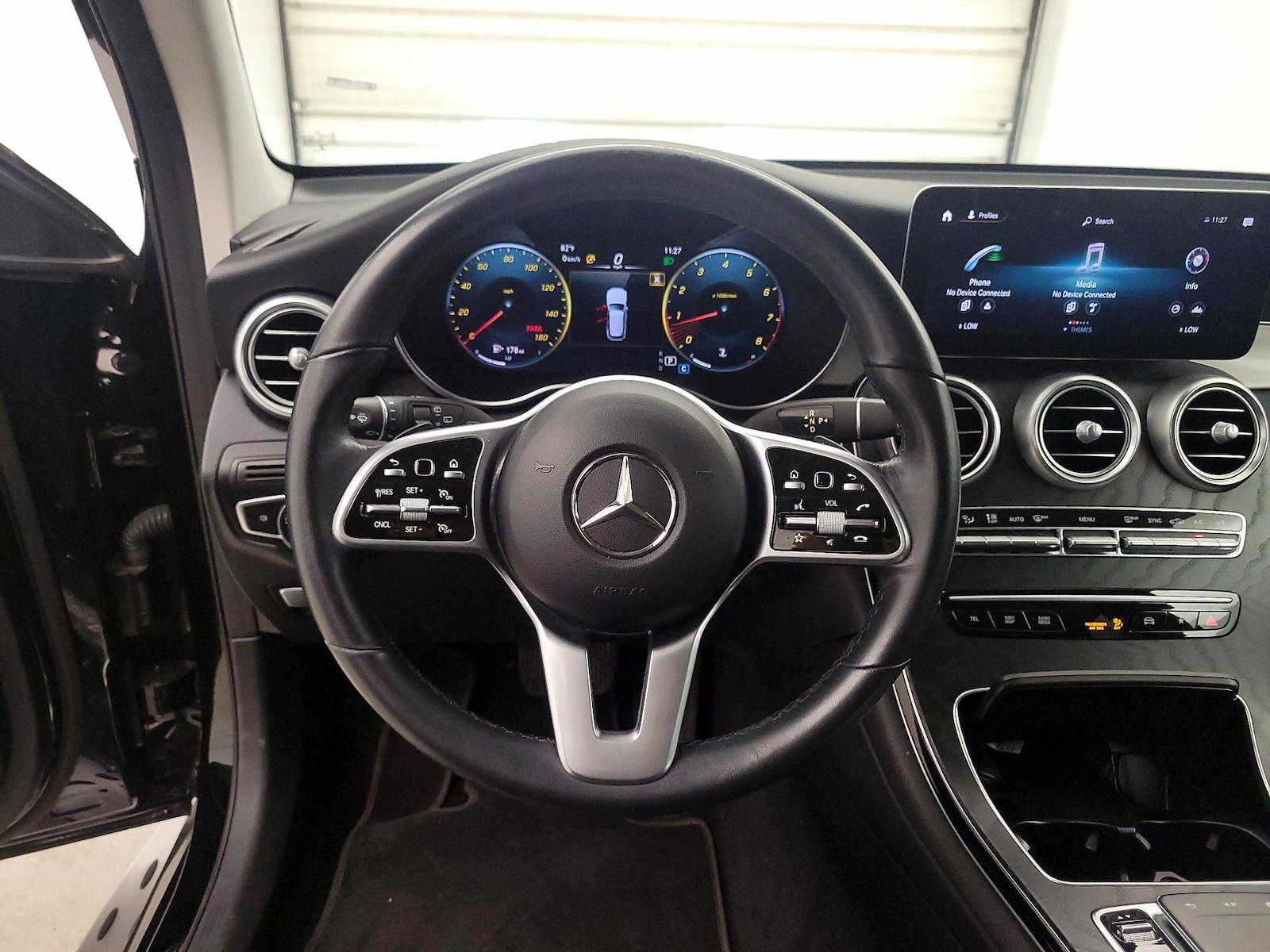 2022 Mercedes-Benz GLC GLC300 - Photo 11