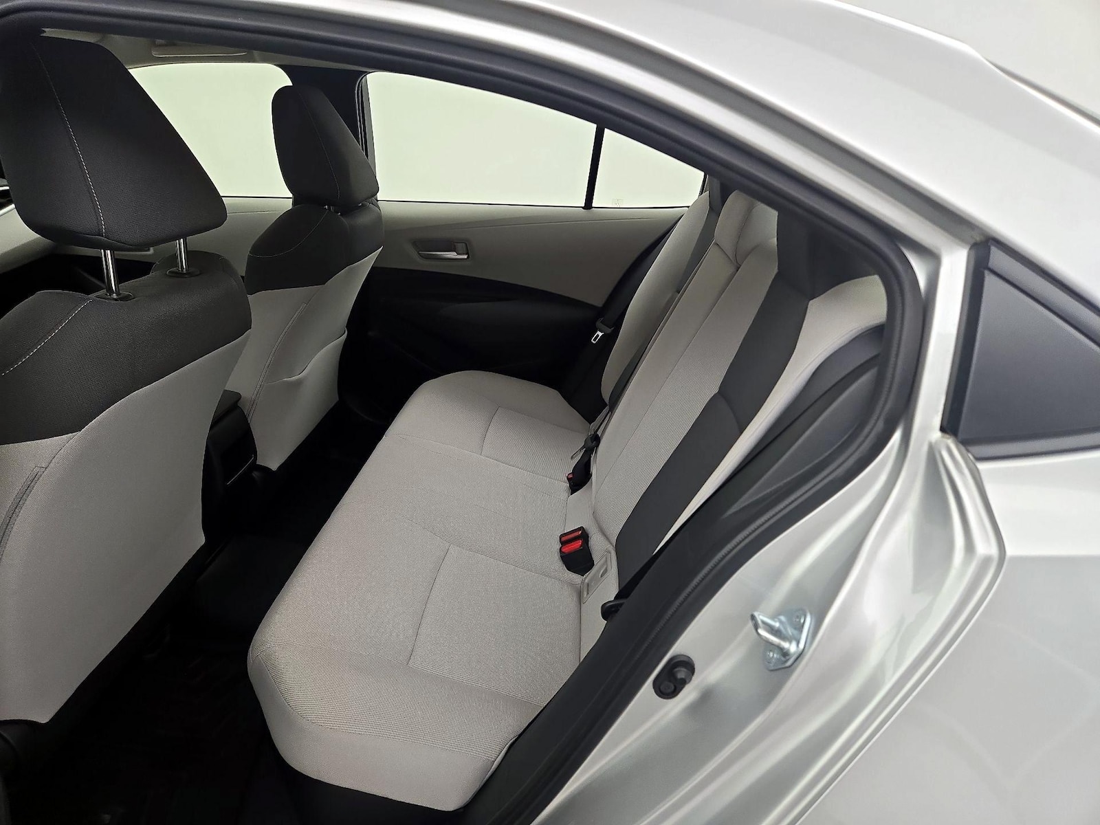 2021 Toyota Corolla LE - Photo 20