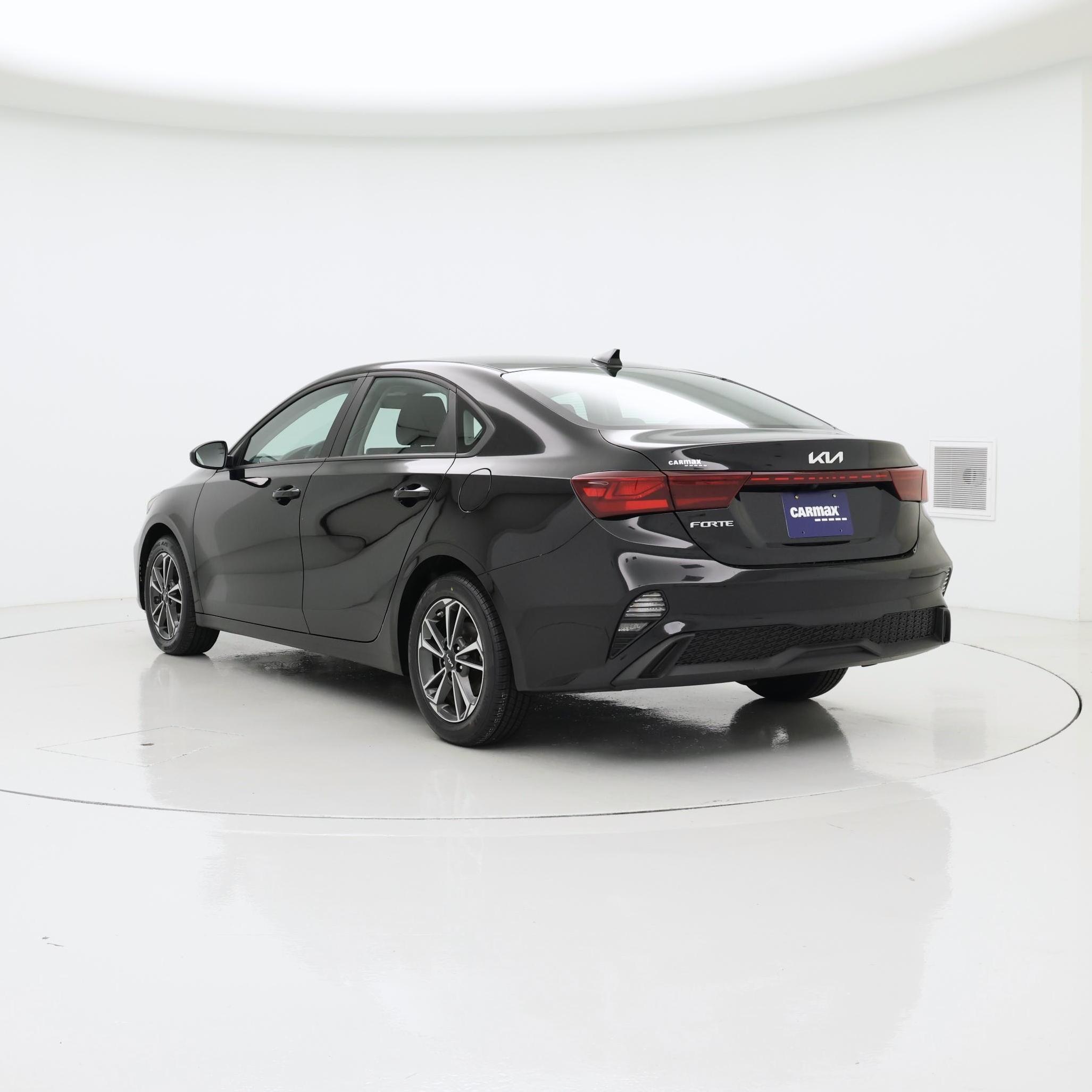 Thumbnail: 2023 Kia Forte - 2