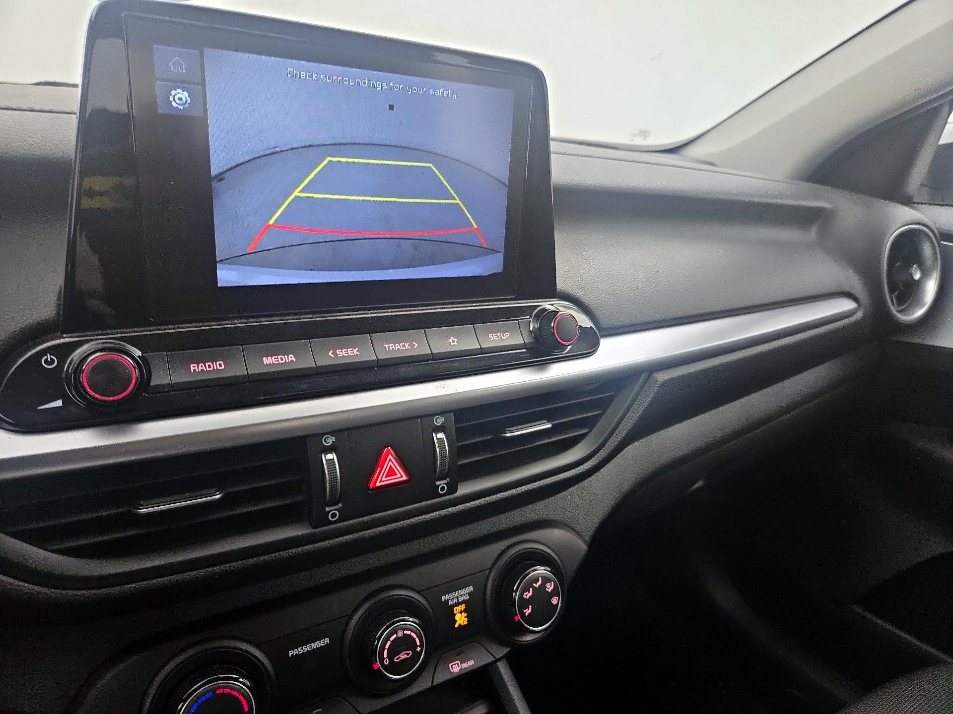 Thumbnail: 2022 Kia Forte - 14