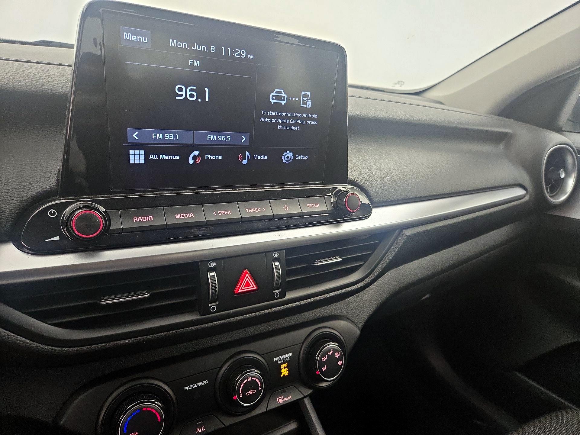 Thumbnail: 2022 Kia Forte - 15