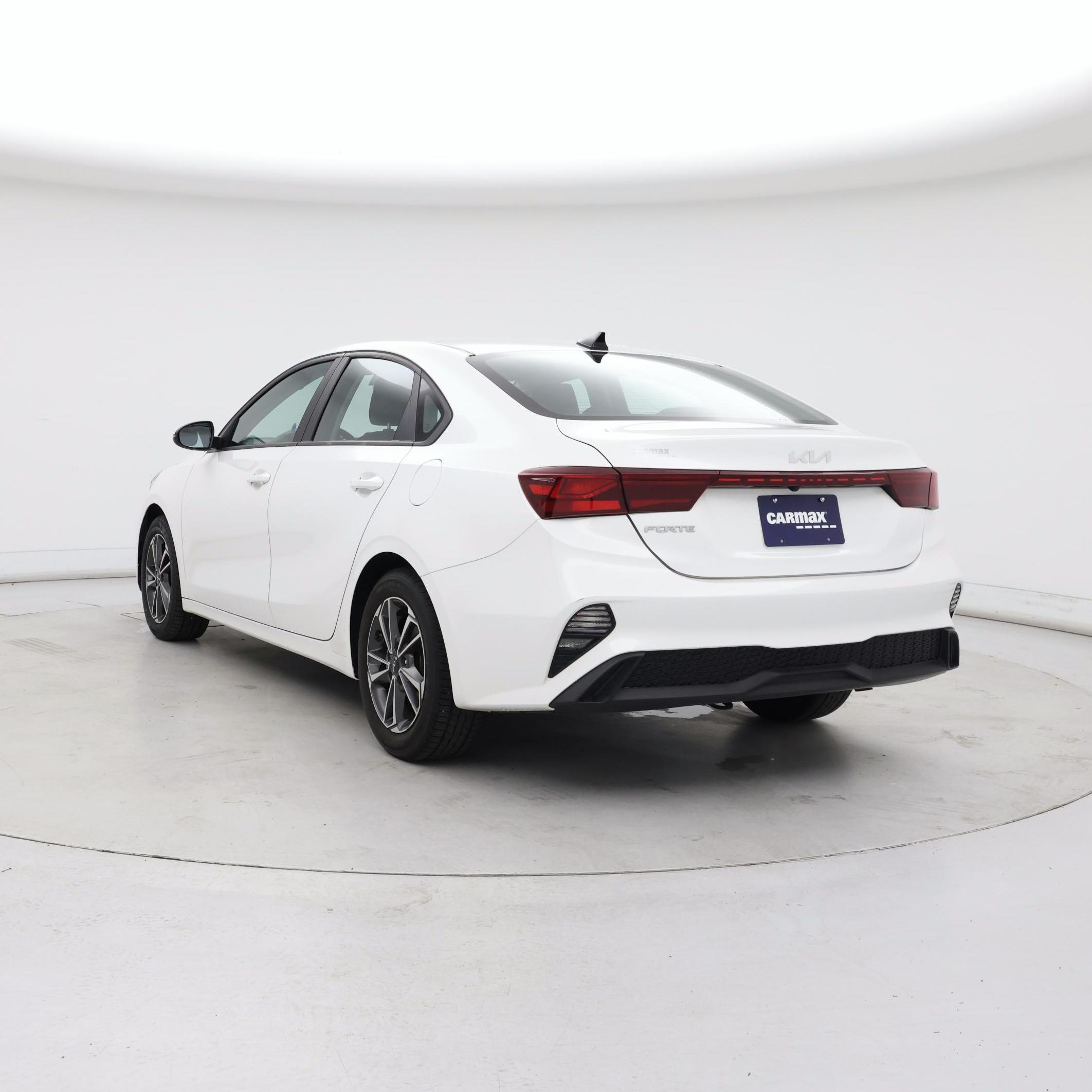 Thumbnail: 2022 Kia Forte - 2