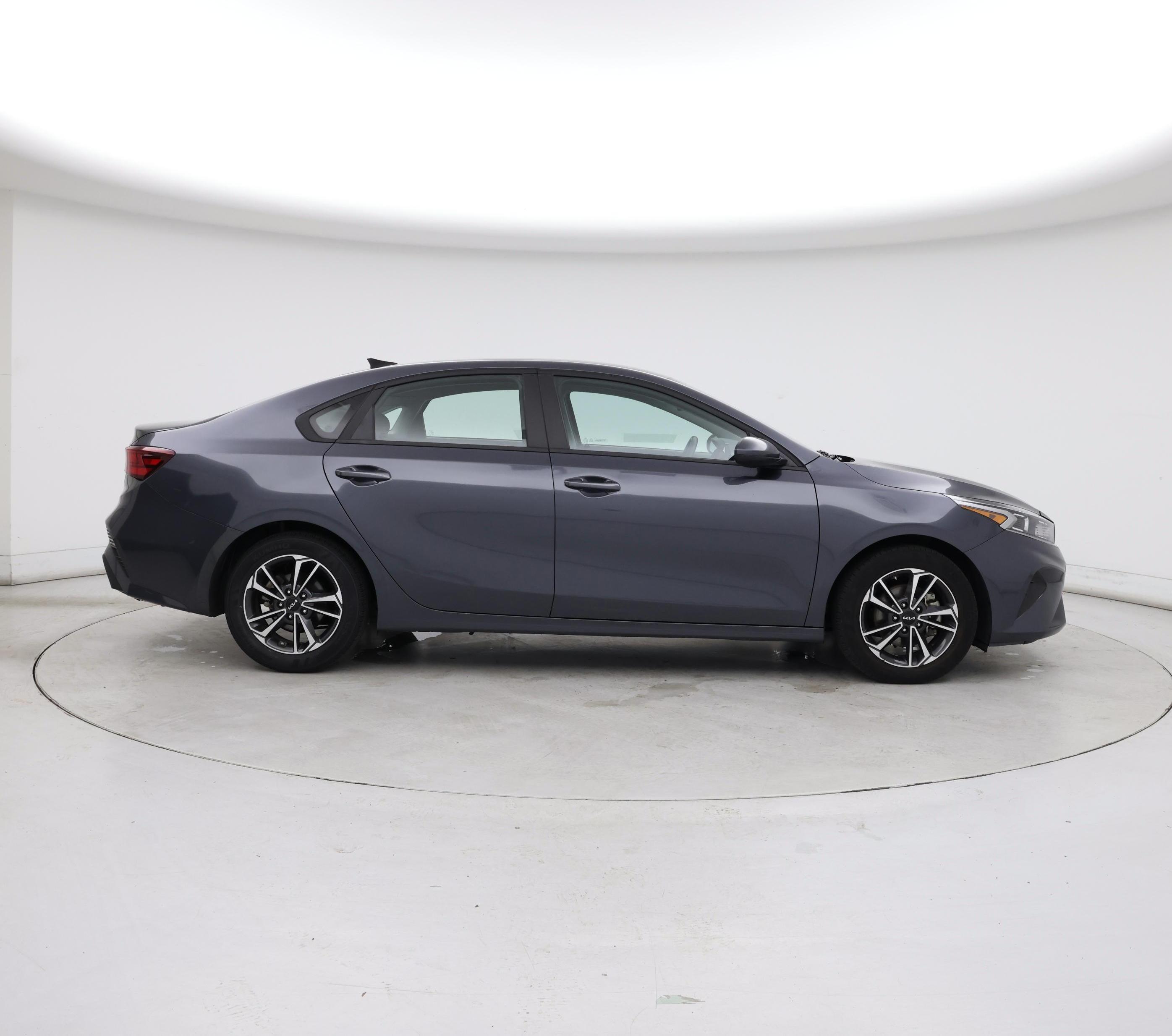 Thumbnail: 2024 Kia Forte - 7