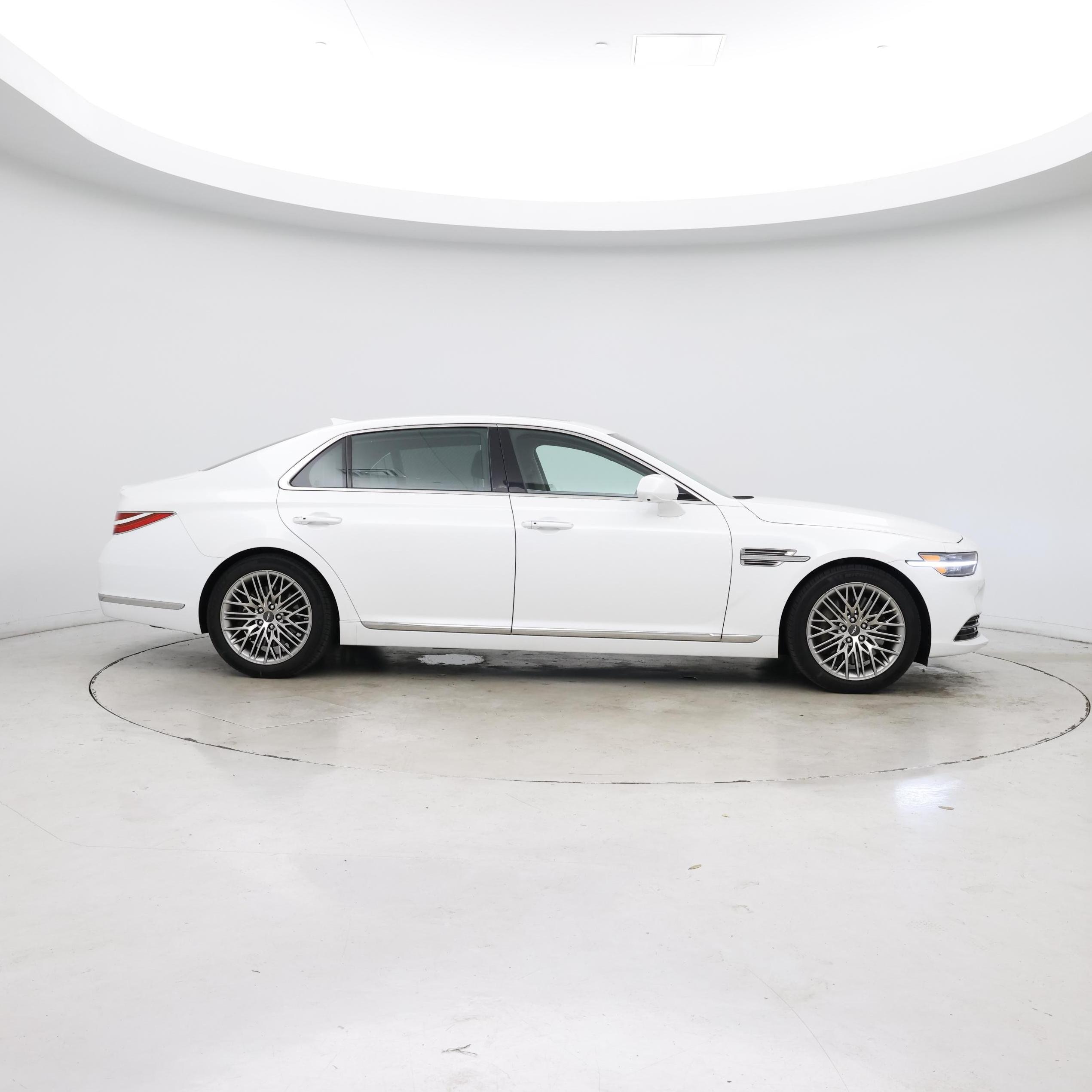 Thumbnail: 2021 Genesis G90 - 7