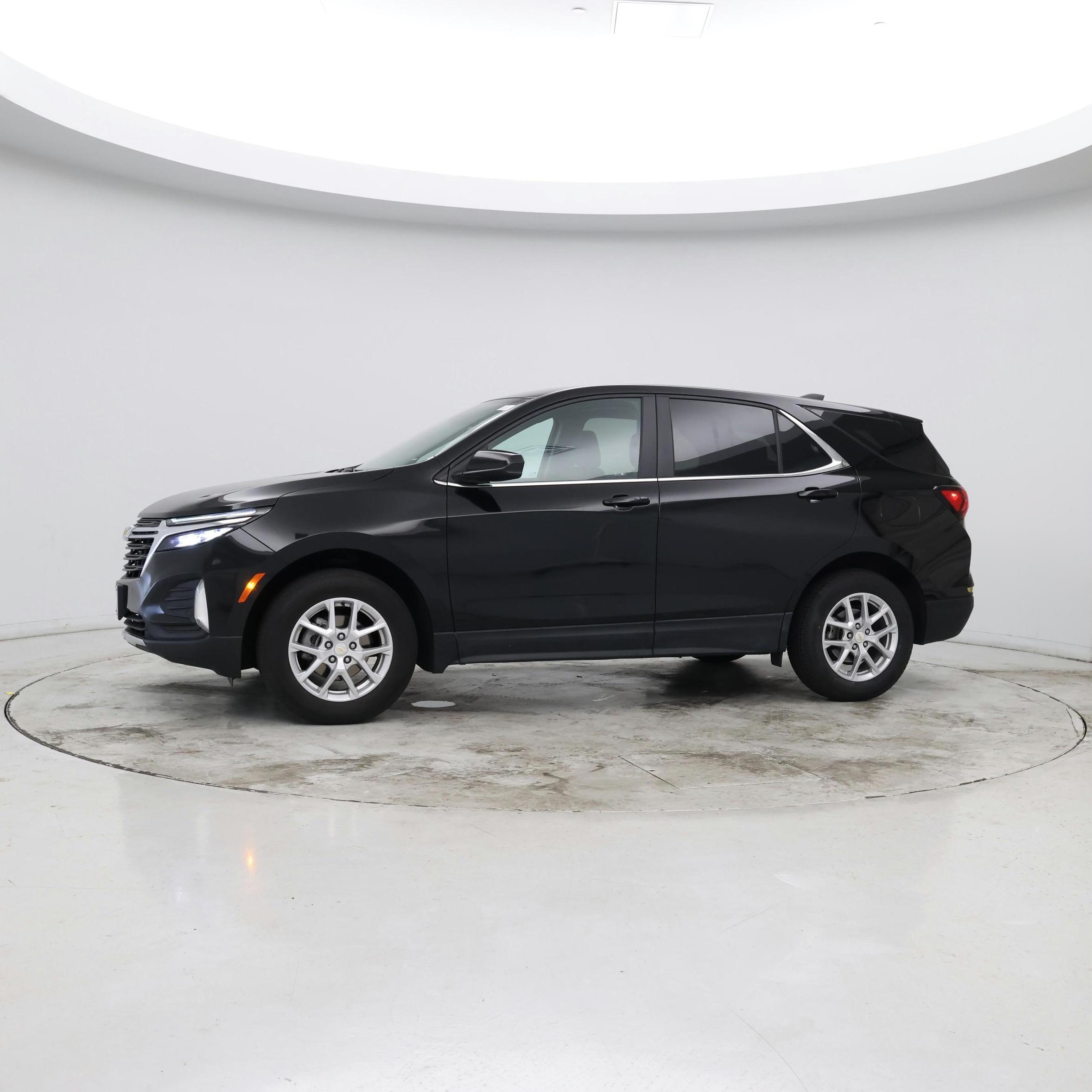Thumbnail: 2023 Chevrolet Equinox - 4