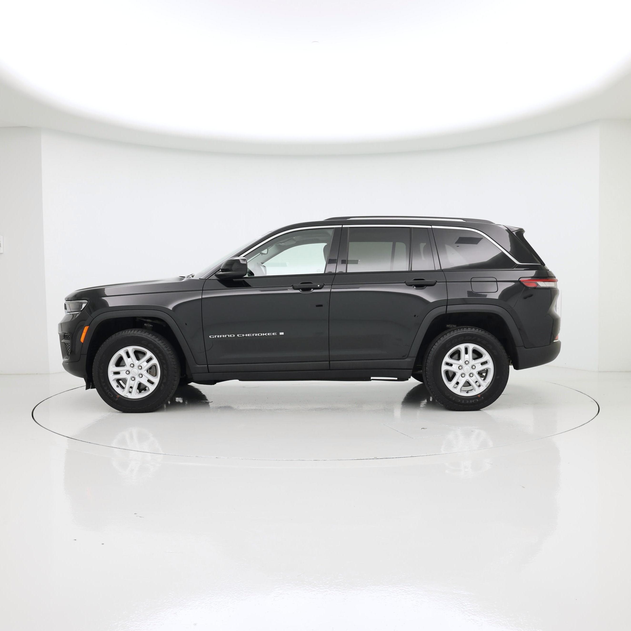 Thumbnail: 2023 Jeep Grand Cherokee - 3