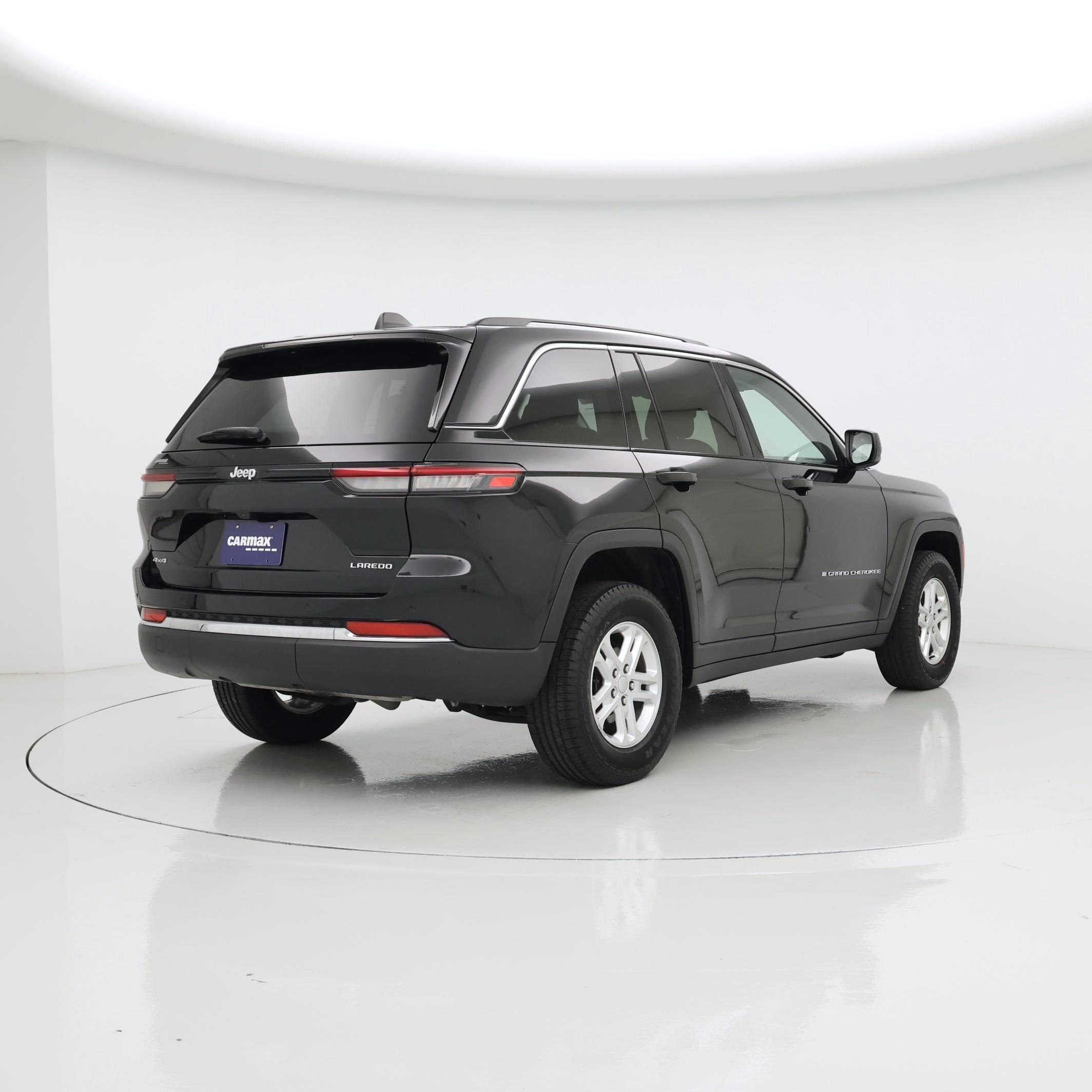 Thumbnail: 2023 Jeep Grand Cherokee - 8