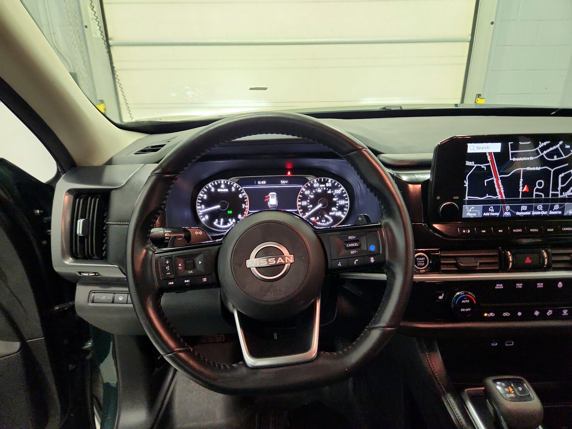 Thumbnail: 2023 Nissan Pathfinder - 10