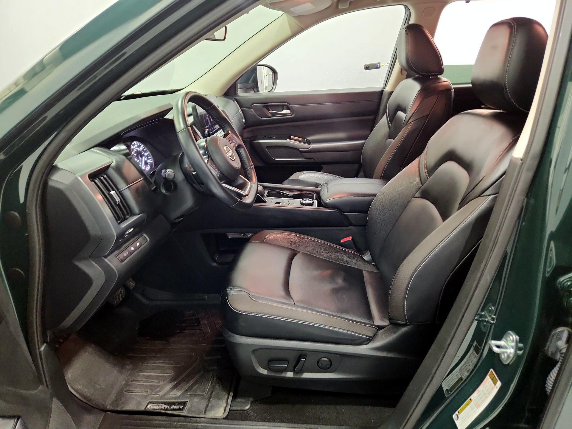 Thumbnail: 2023 Nissan Pathfinder - 11