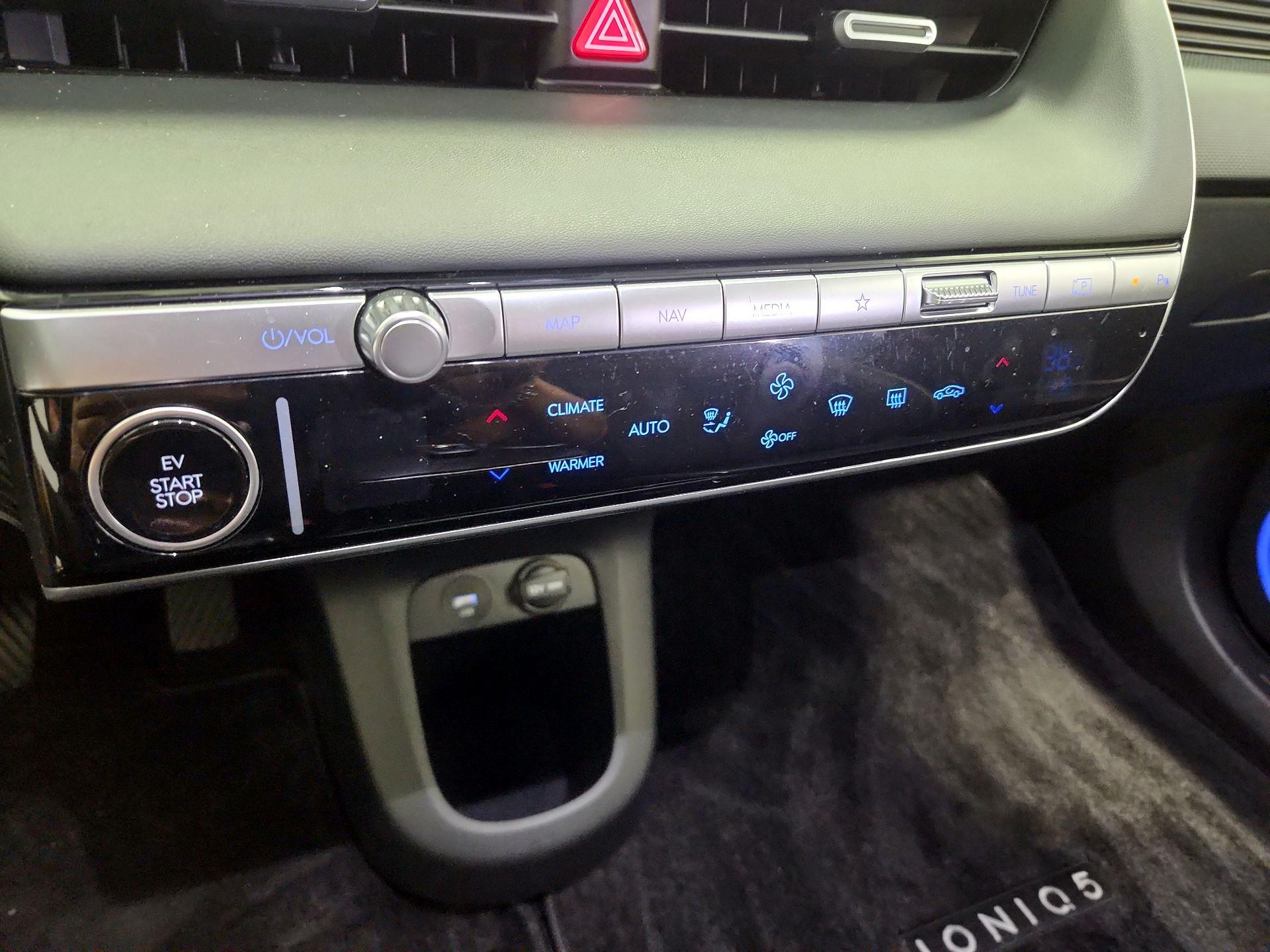Thumbnail: 2024 Hyundai Ioniq 5 - 17