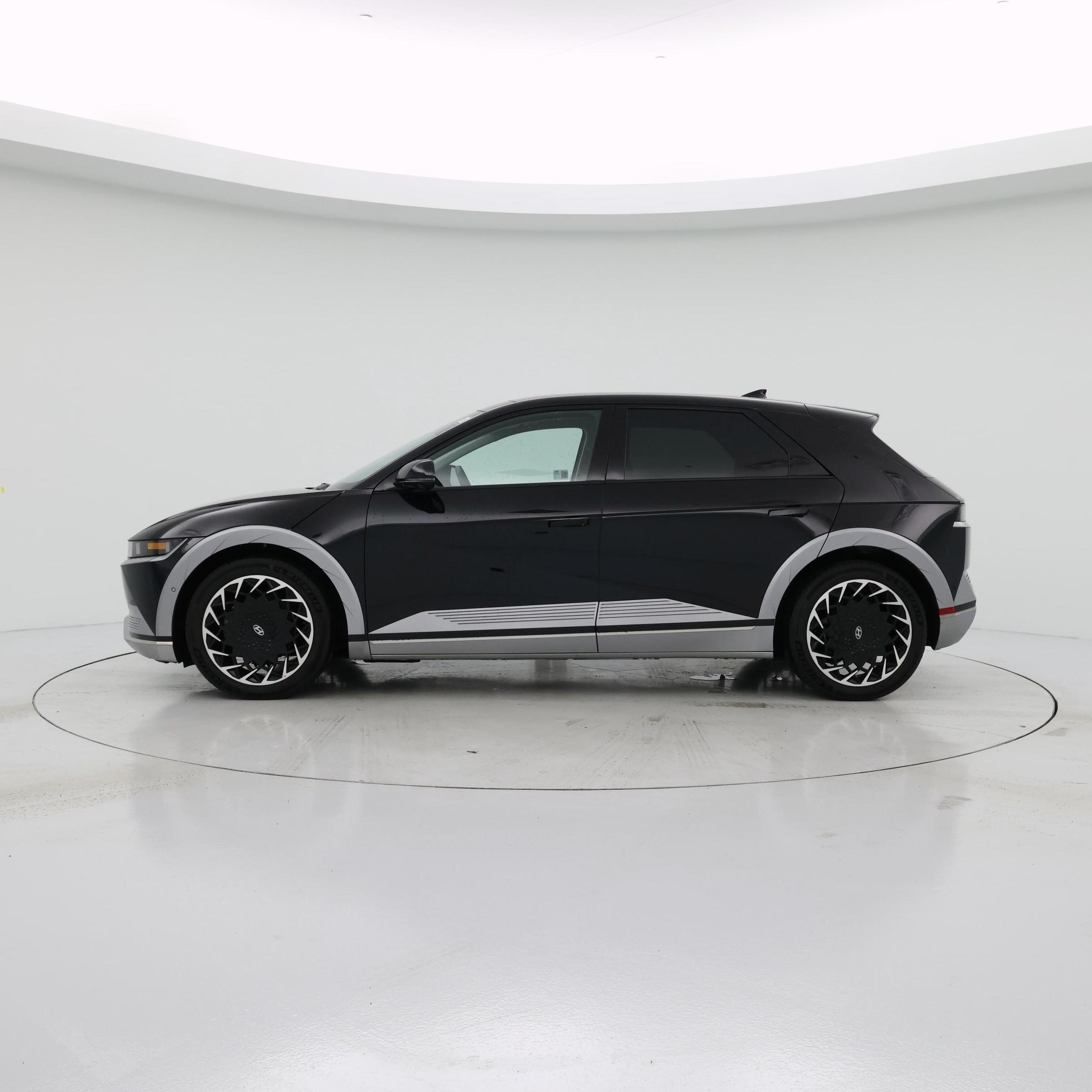 Thumbnail: 2024 Hyundai Ioniq 5 - 3