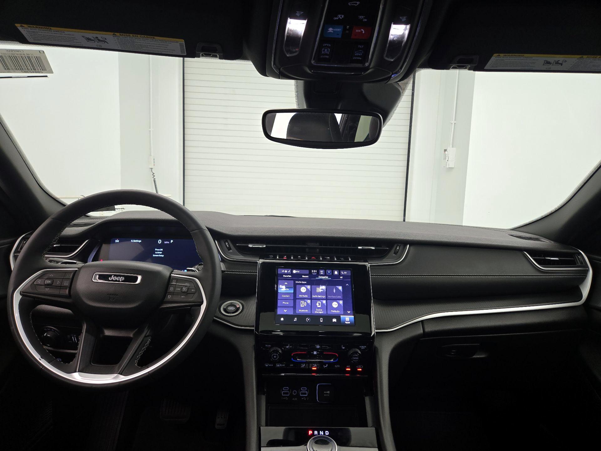 Thumbnail: 2023 Jeep Grand Cherokee L - 9